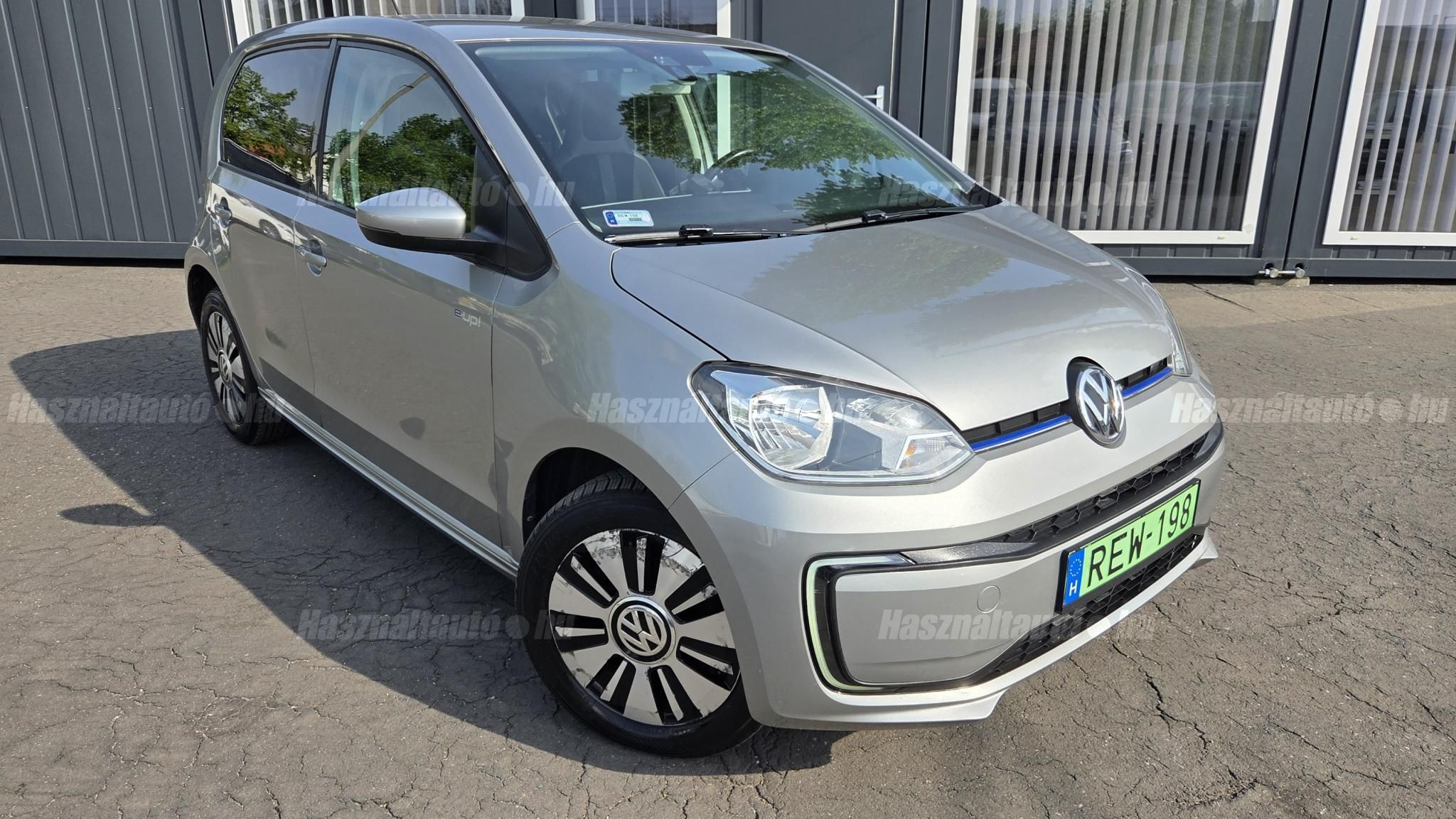 VOLKSWAGEN UP 2018/11 - 1