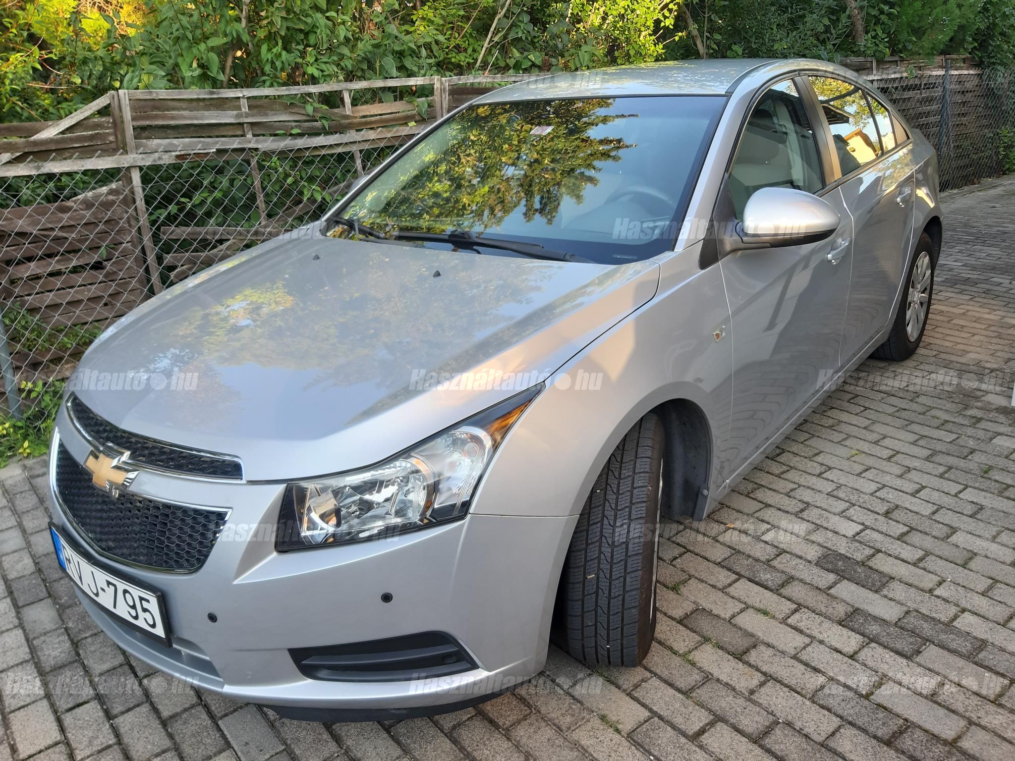 CHEVROLET CRUZE 2010/5 - 1