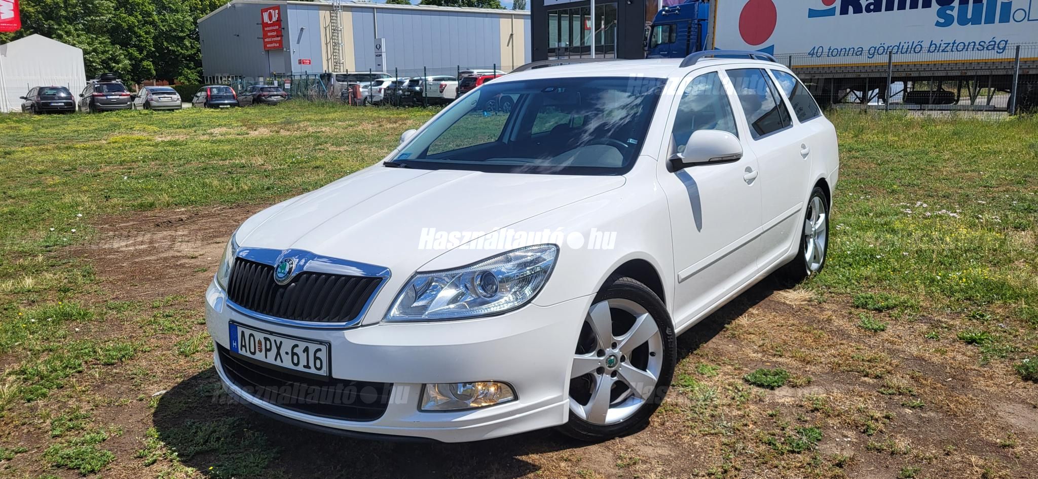 SKODA OCTAVIA 2011/12 - 1