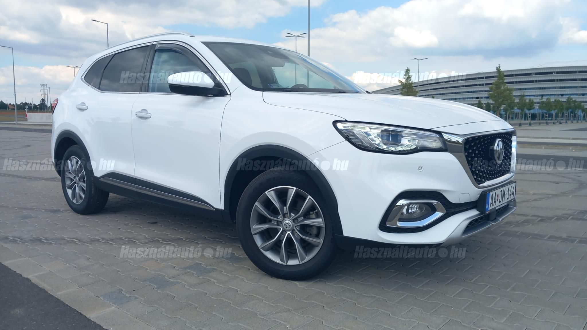 MG HS 2023/7 - 1