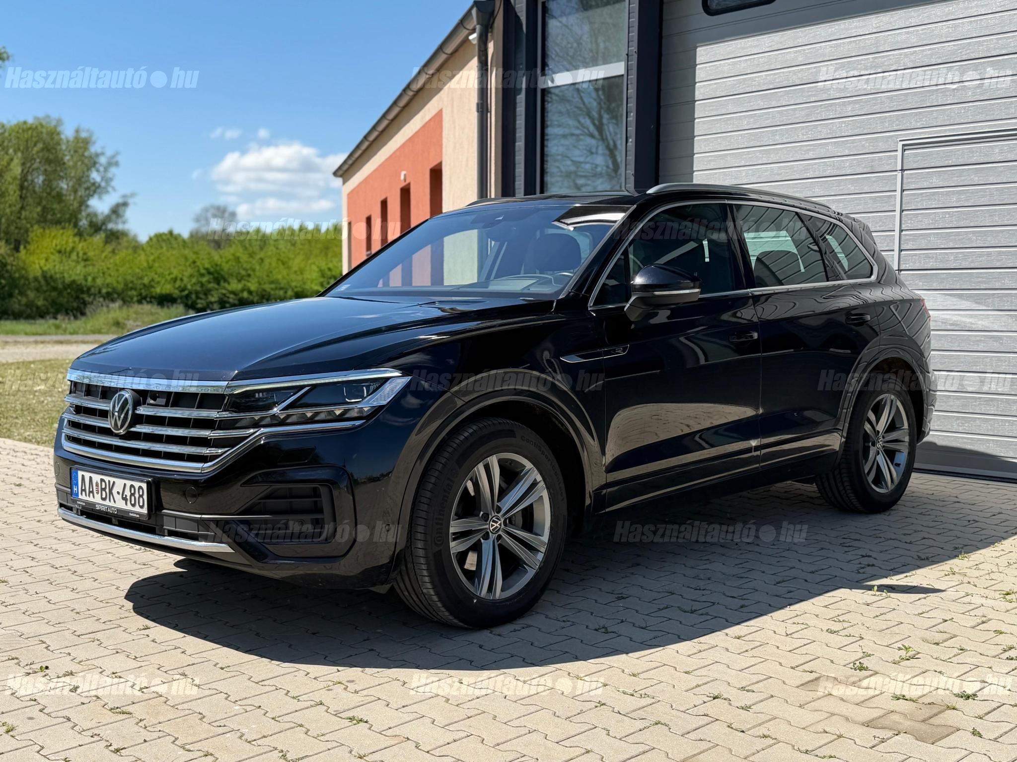 VOLKSWAGEN TOUAREG 2022/8 - 1