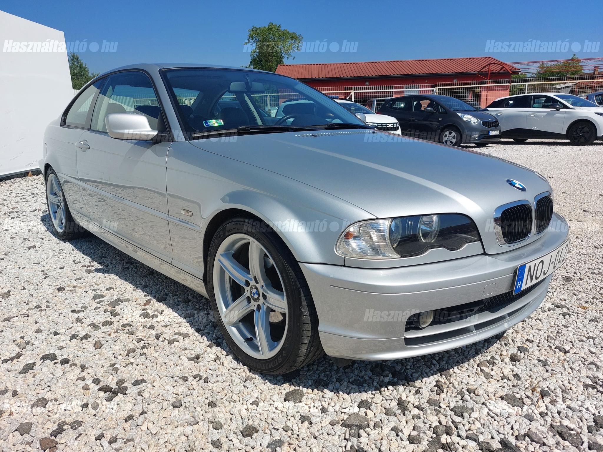 BMW 318 2002/9 - 1