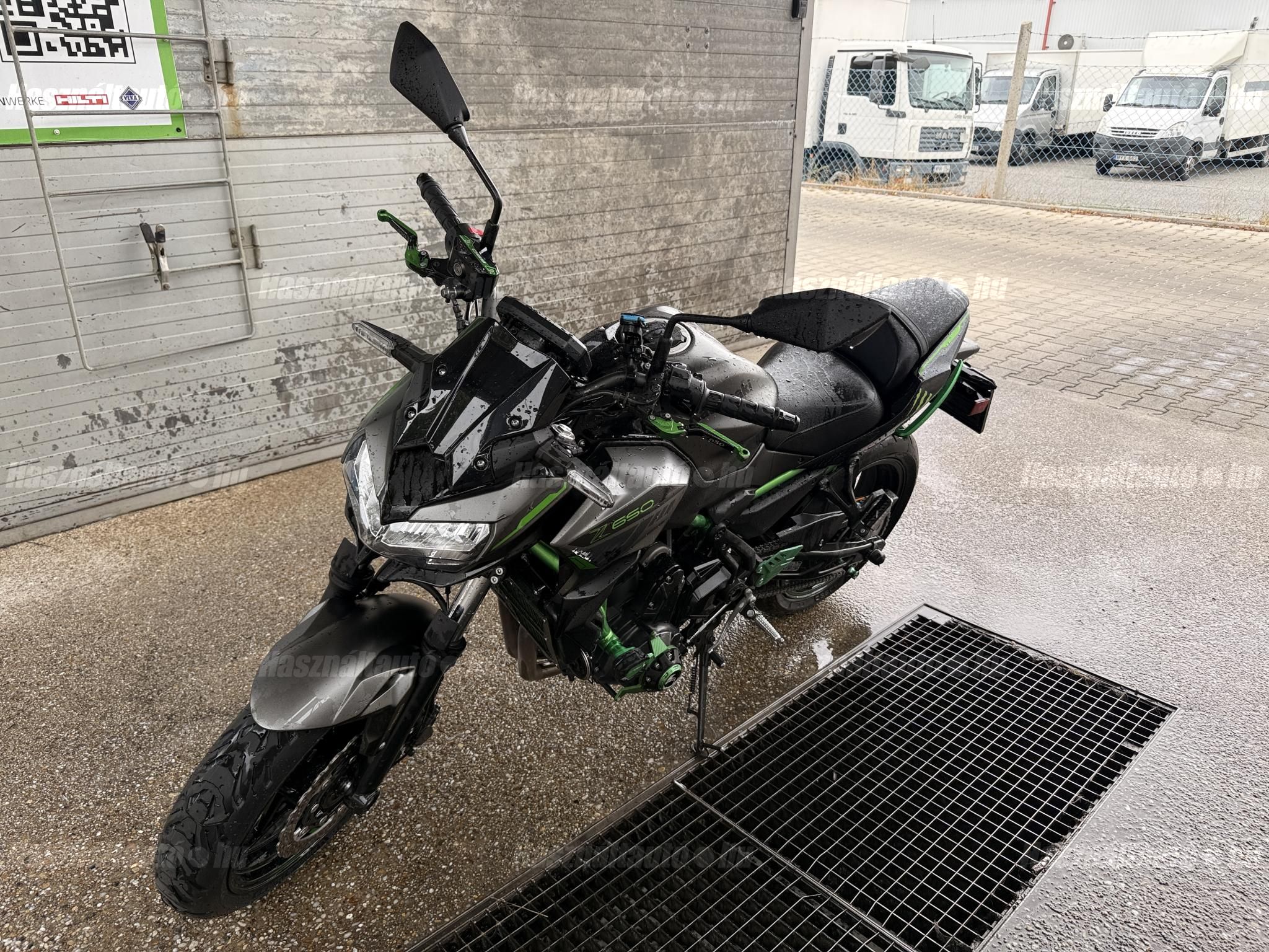 KAWASAKI Z 650 2023/6 - 1