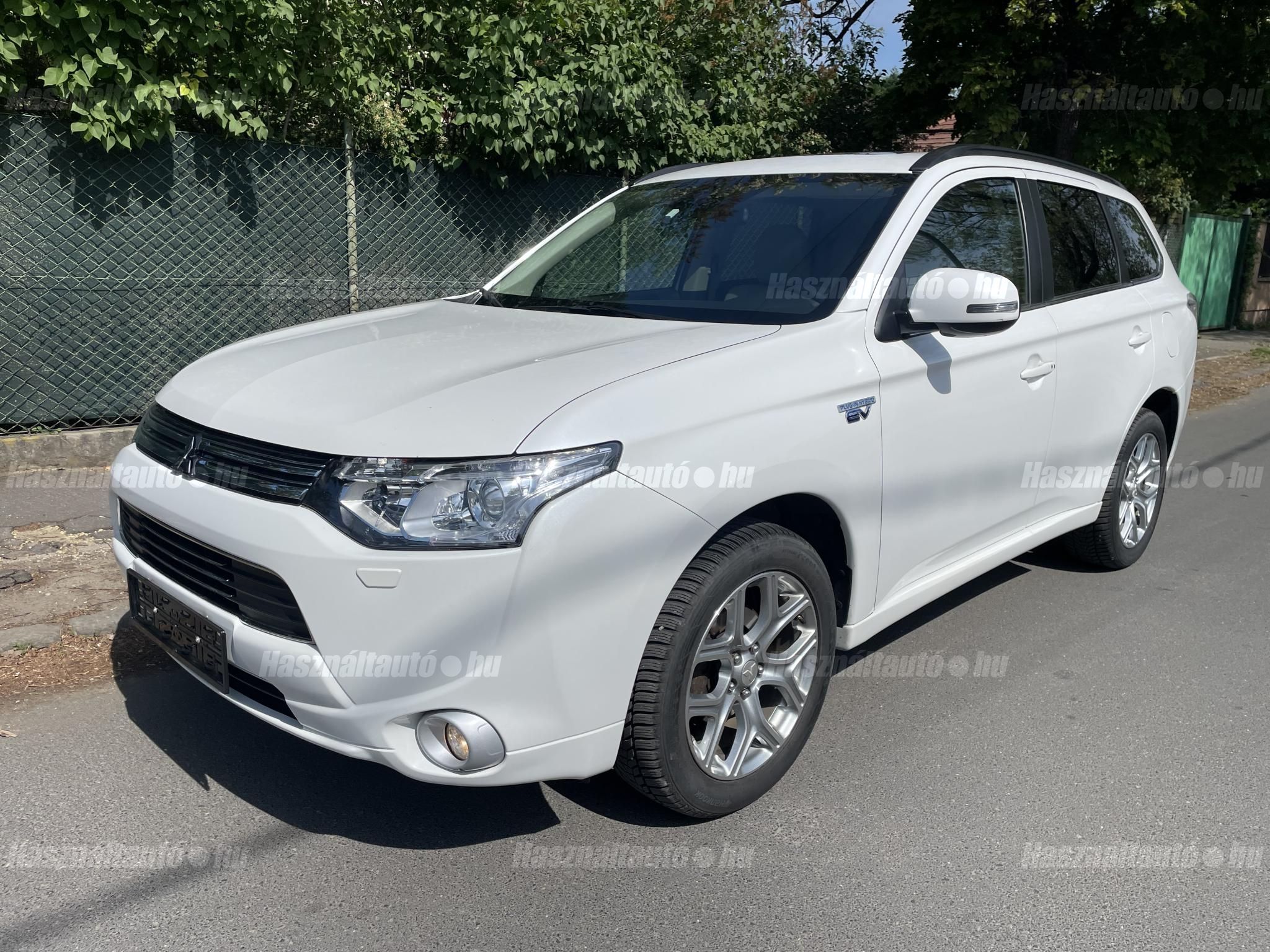 MITSUBISHI OUTLANDER 2014/9 - 1