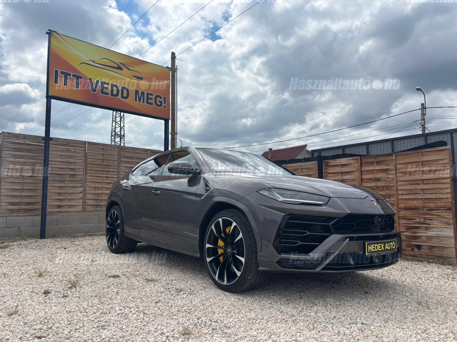 LAMBORGHINI URUS 2021/3 - 1