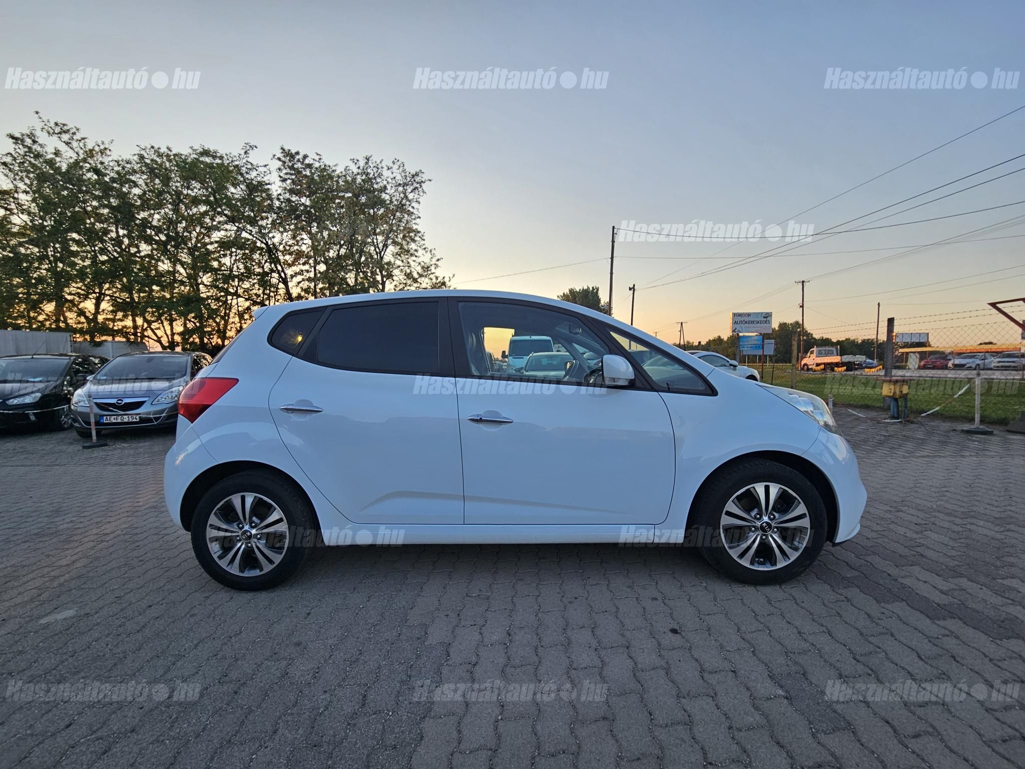 KIA VENGA 2015/4 - 1