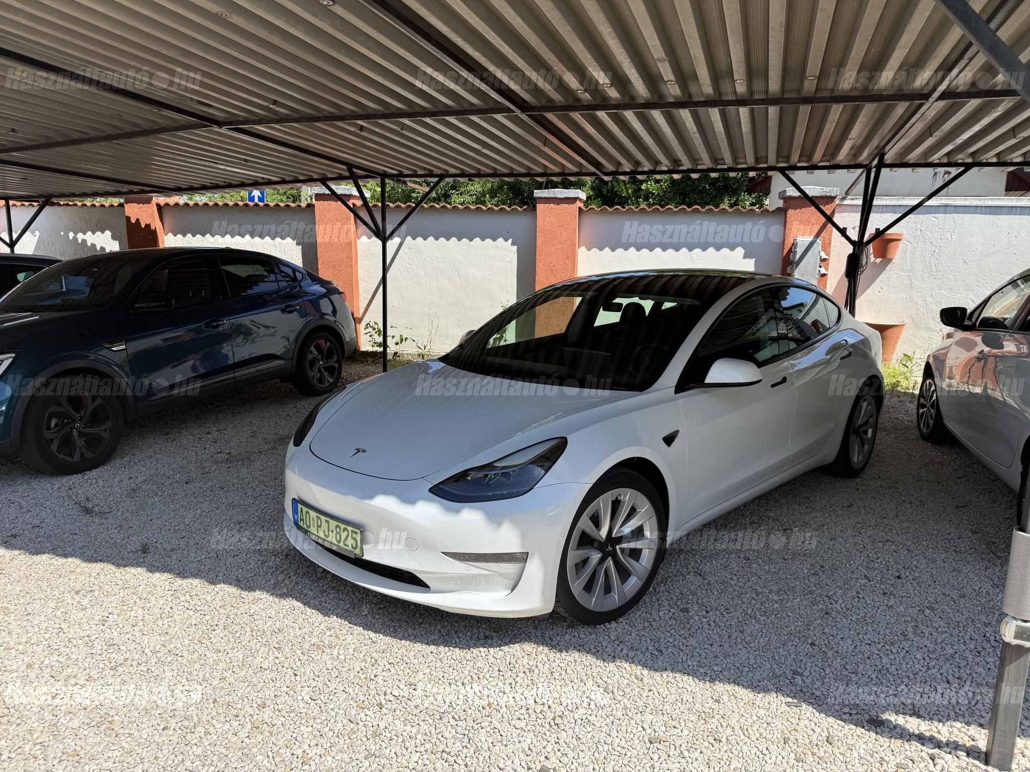 TESLA MODEL 3 2022/11 - 1
