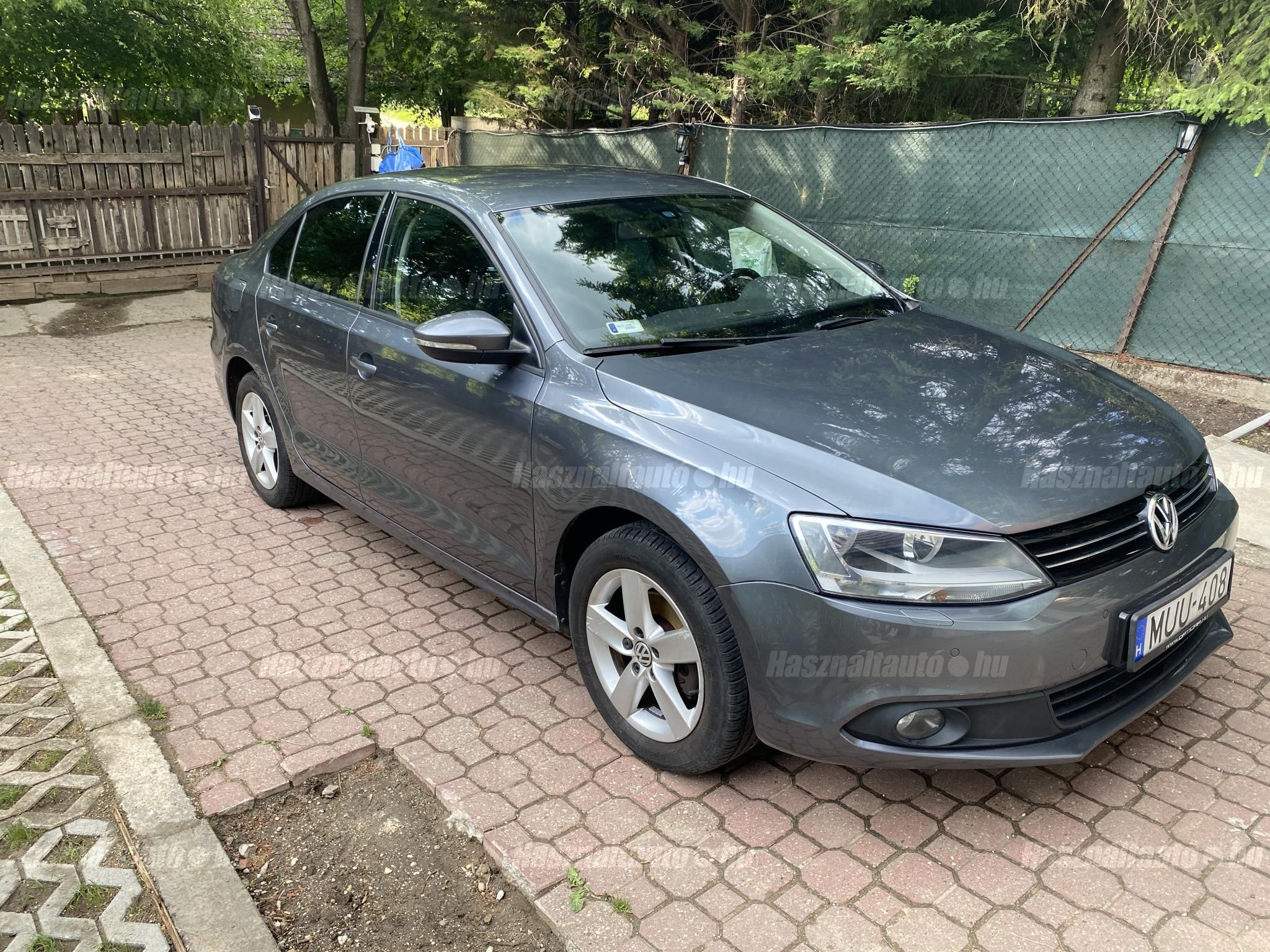 VOLKSWAGEN JETTA VI 2014/7 - 1