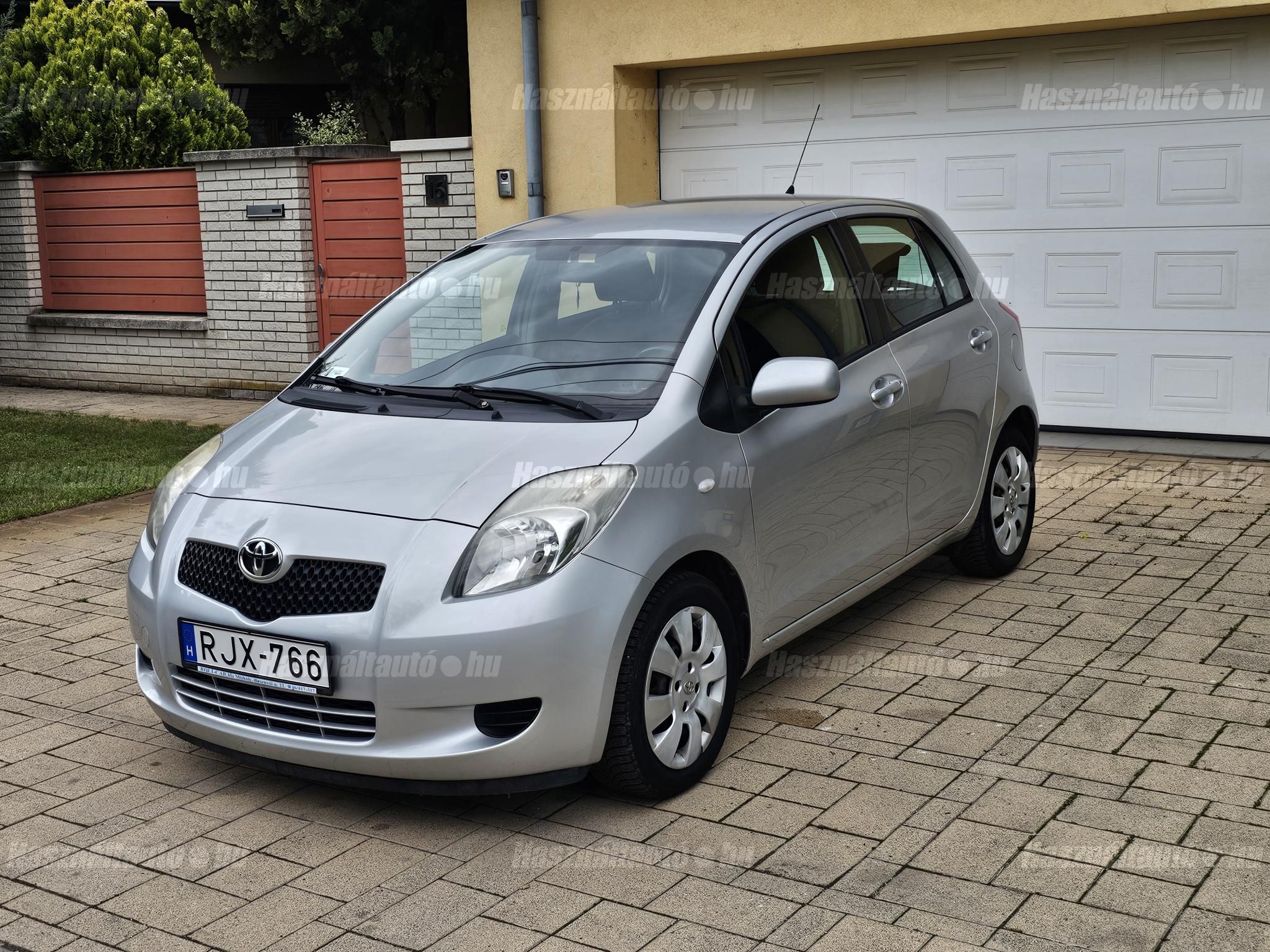 TOYOTA YARIS 2007/10 - 1
