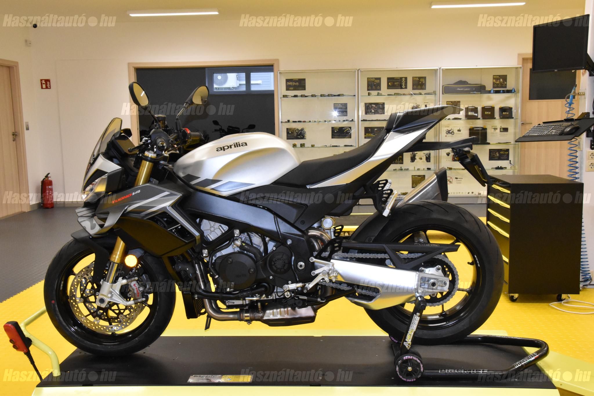 APRILIA TUONO V4 2025/12 - 1