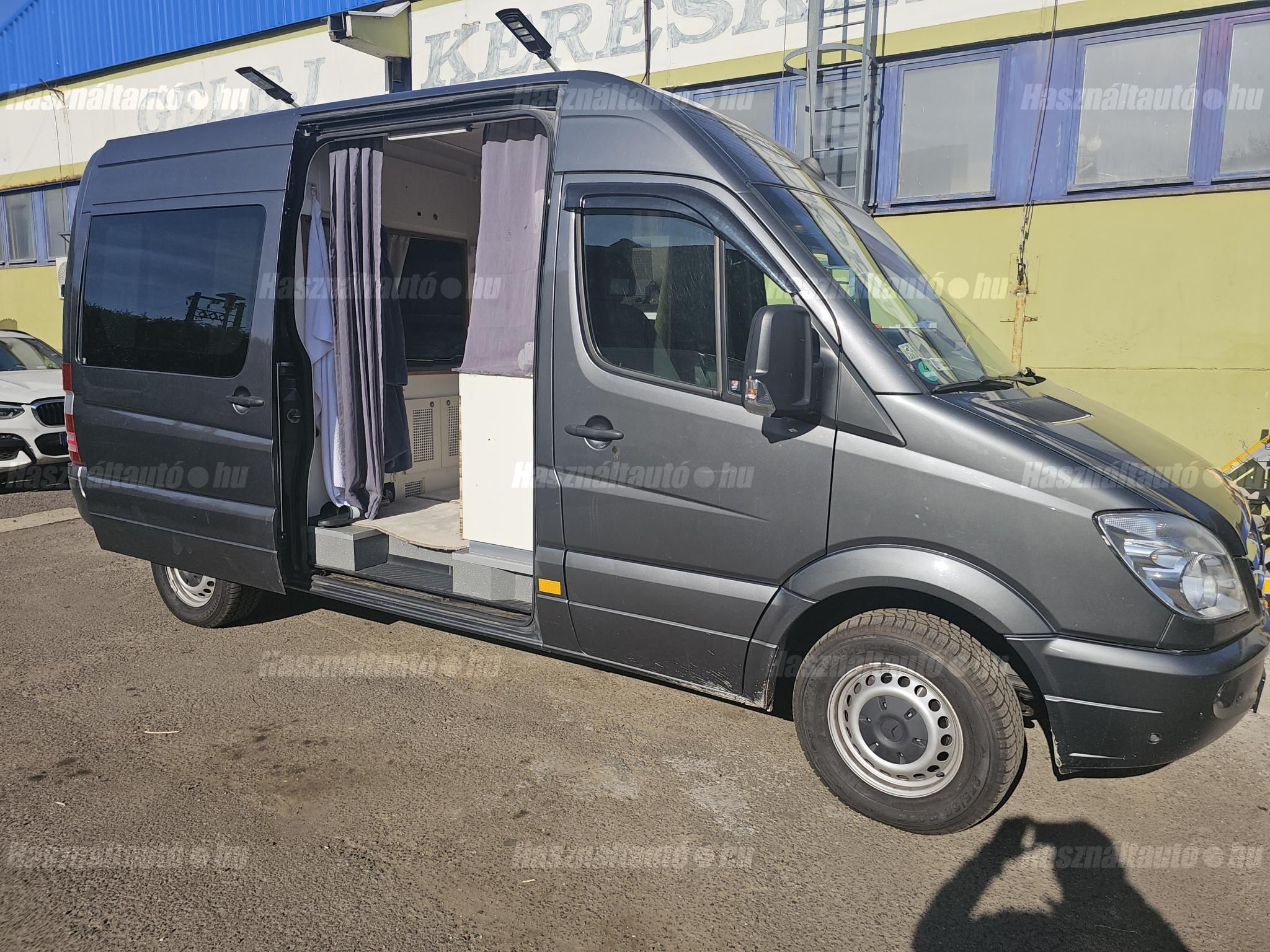 MERCEDES-BENZ 2010 - 1