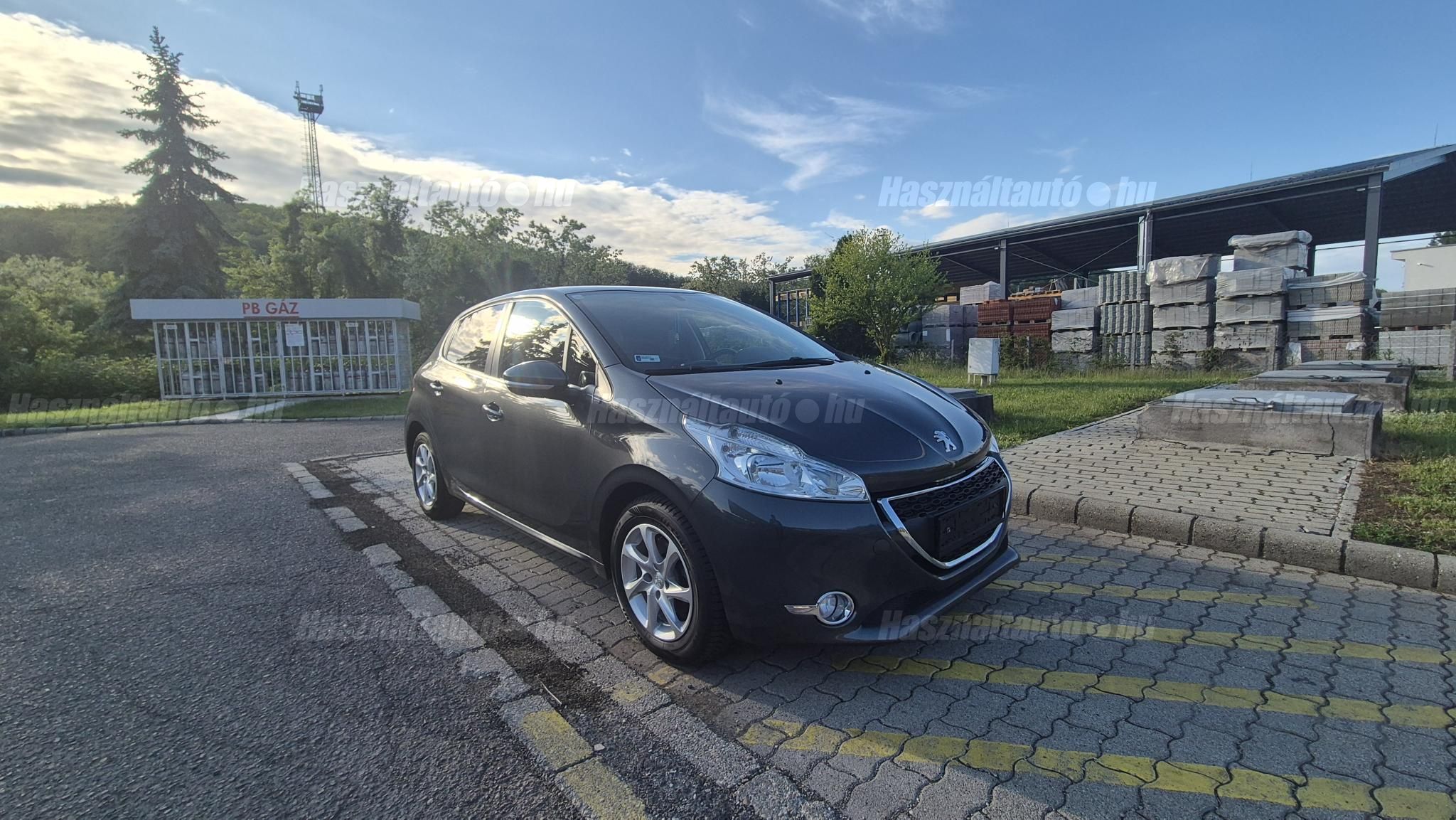 PEUGEOT 208 2014/5 - 1