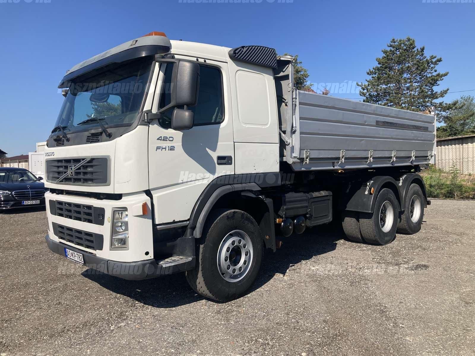 VOLVO 2003/6 - 1