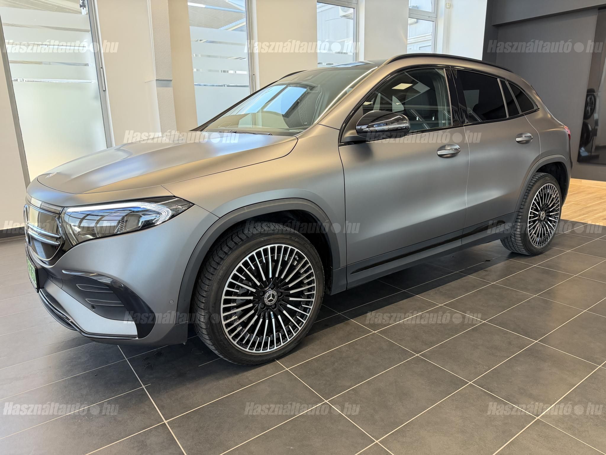 MERCEDES-BENZ EQA 2023/10 - 1