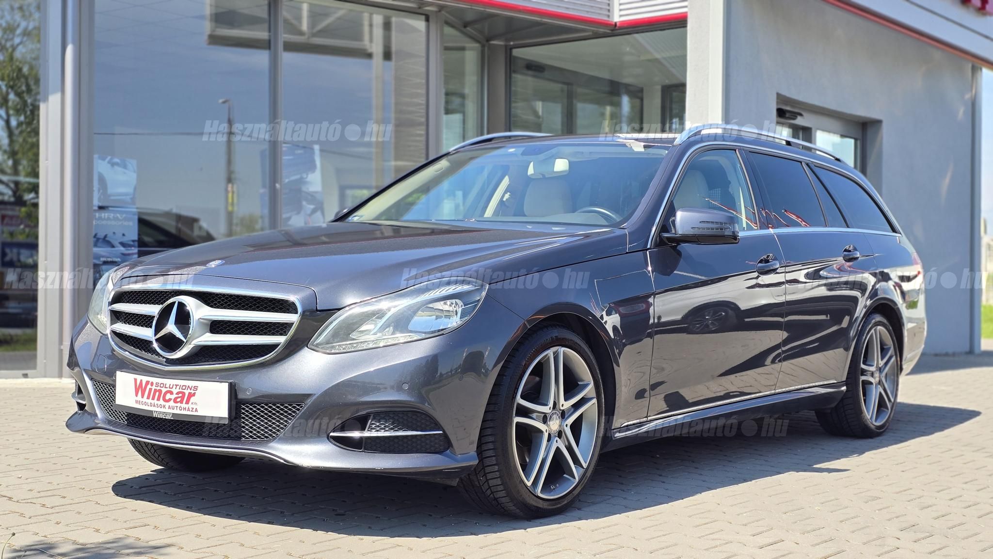 MERCEDES-BENZ E 220 2014/9 - 1