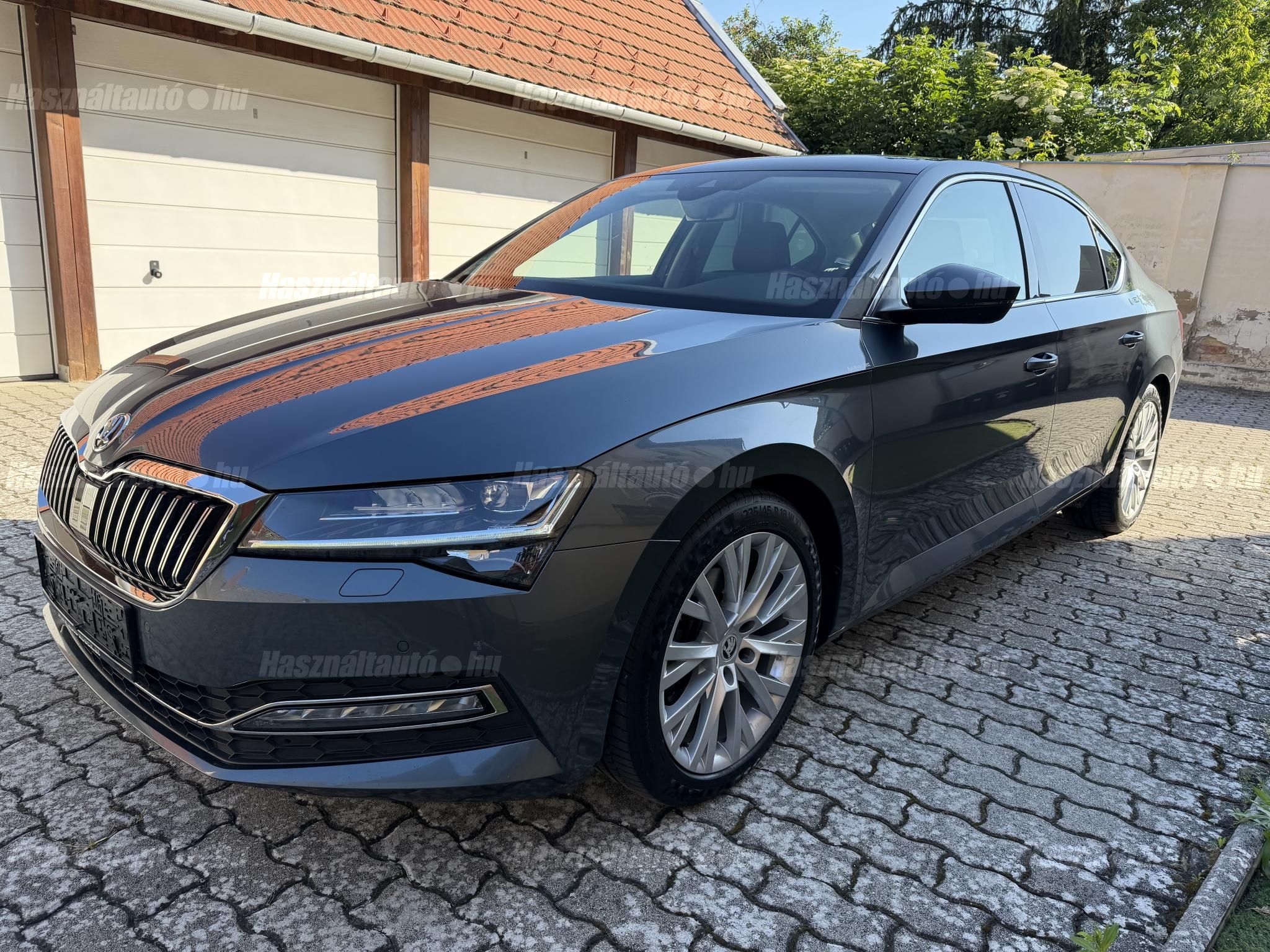 SKODA SUPERB 2021/2 - 1
