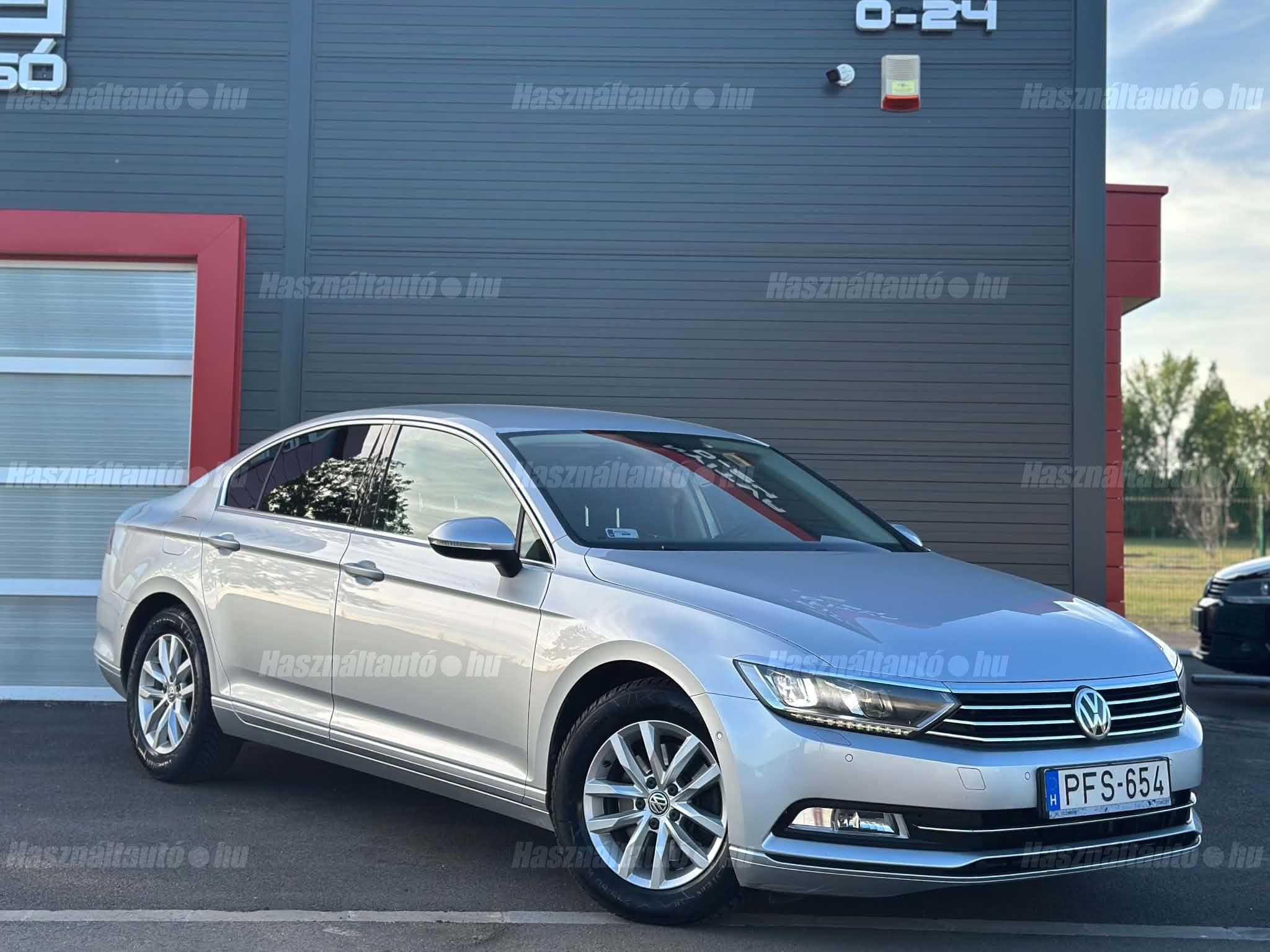 VOLKSWAGEN PASSAT VIII 2017/6 - 1