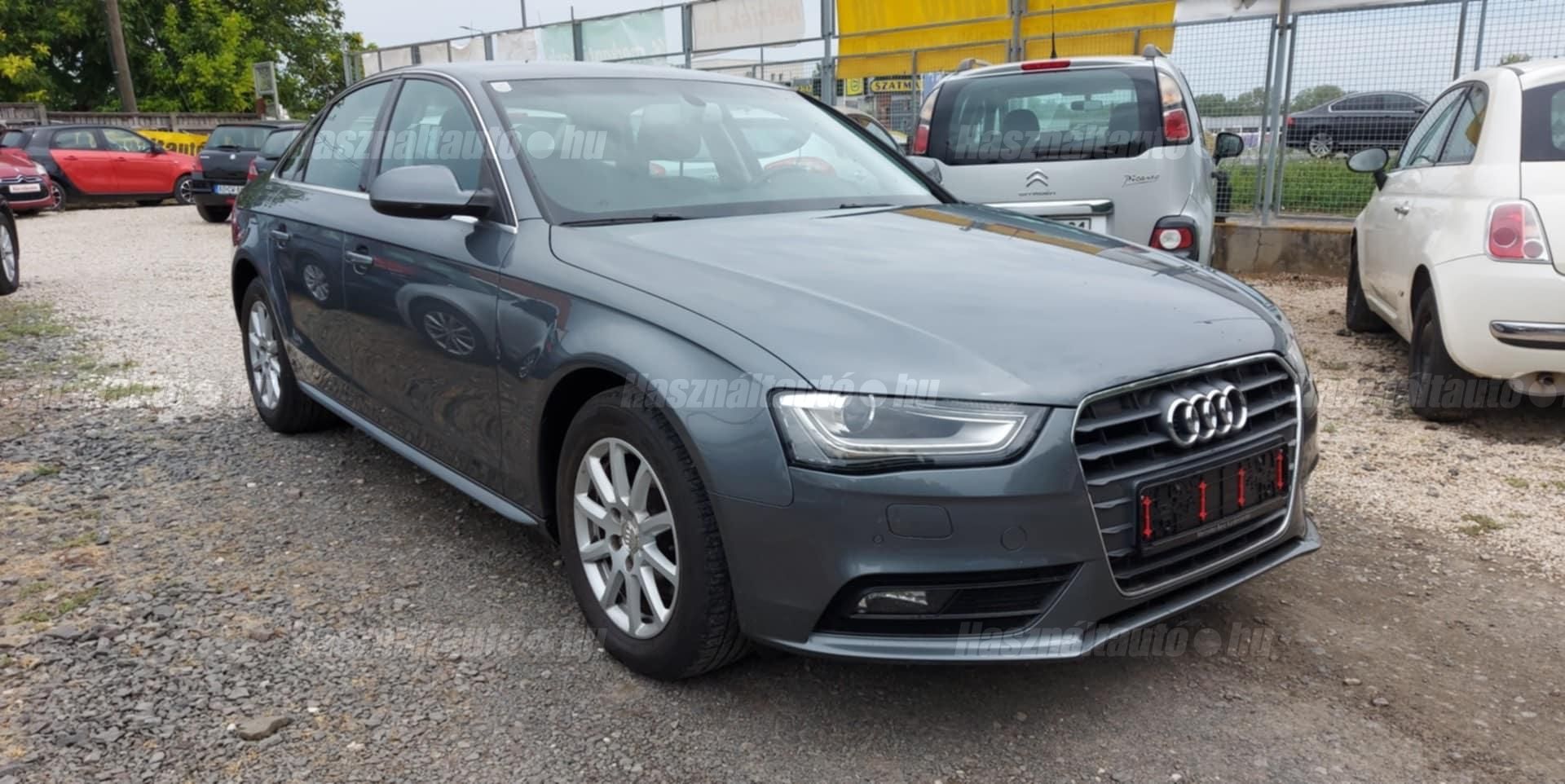 AUDI A4 2012/3 - 1