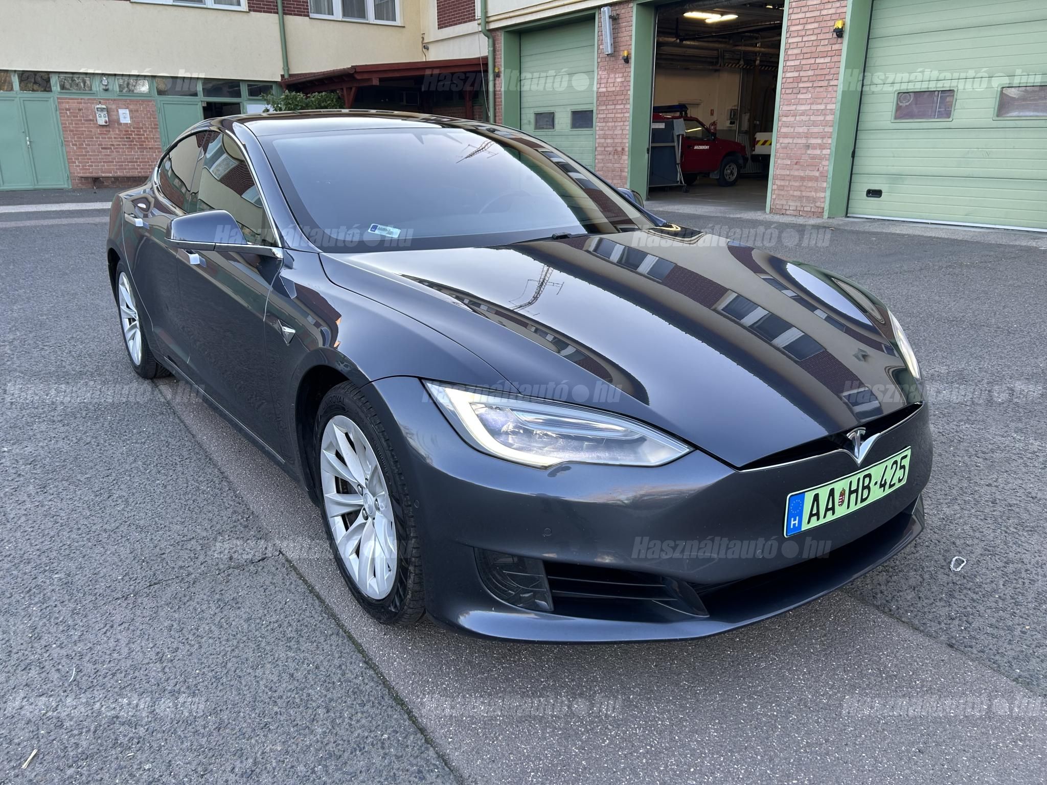 TESLA MODEL S 2018/2 - 1