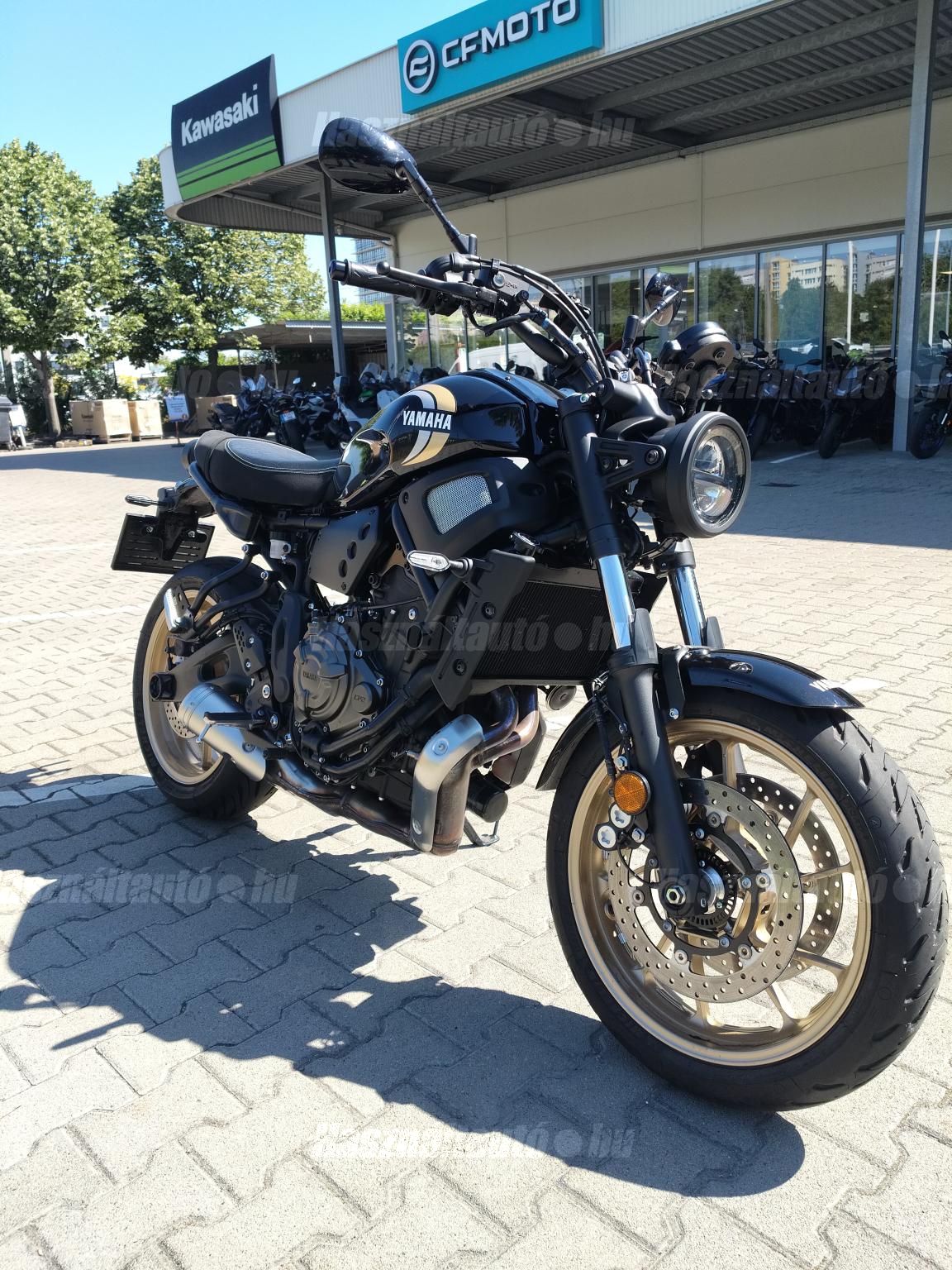 YAMAHA XSR 700 2024/9 - 1