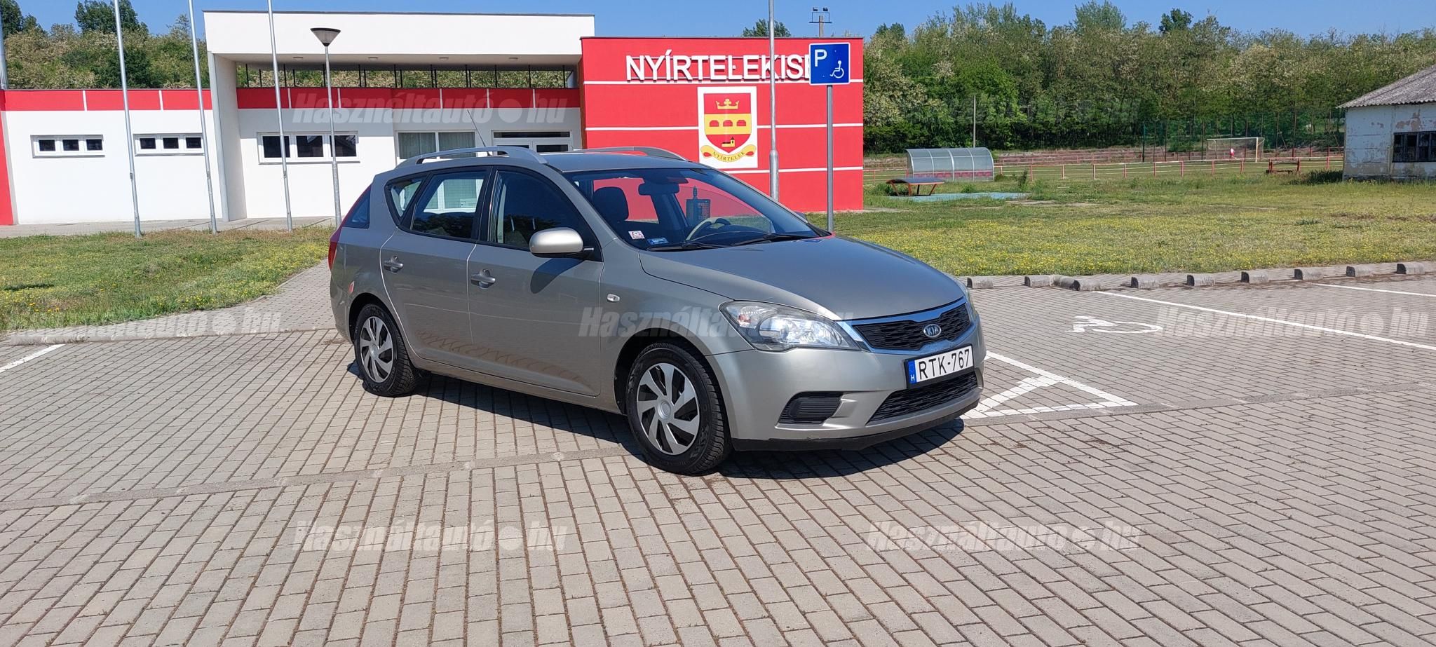 KIA CEE'D 2012/6 - 1