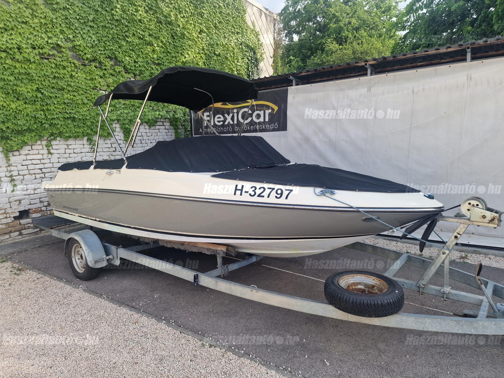 BAYLINER 2015/6 - 1