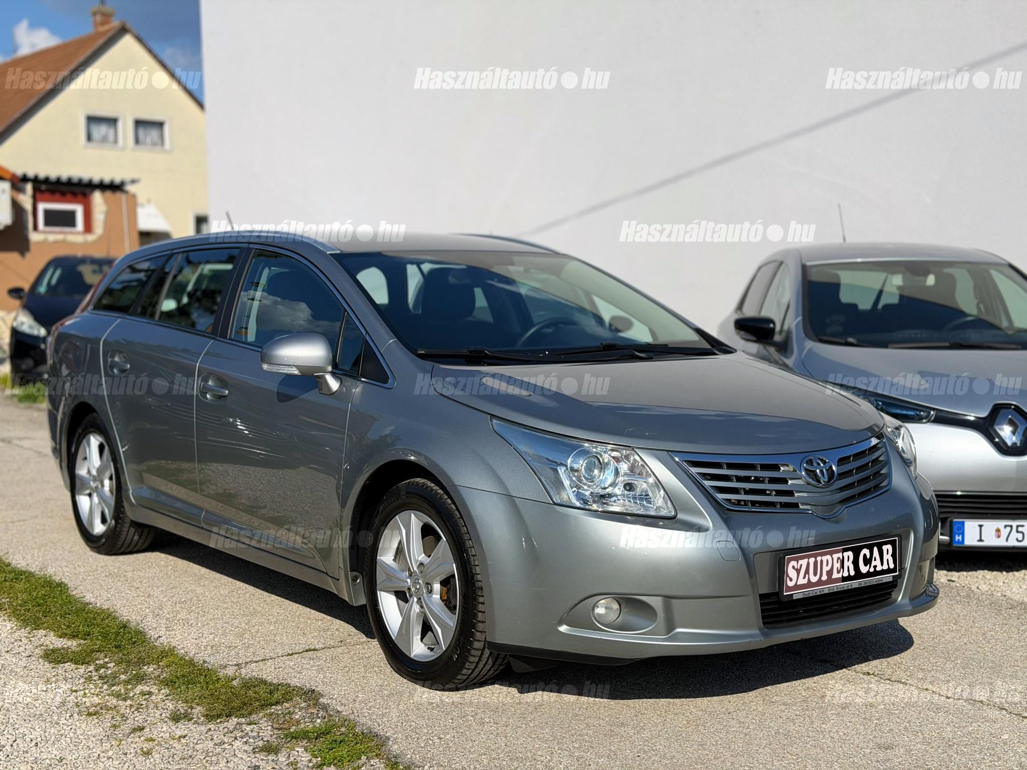 TOYOTA AVENSIS 2010/9 - 1