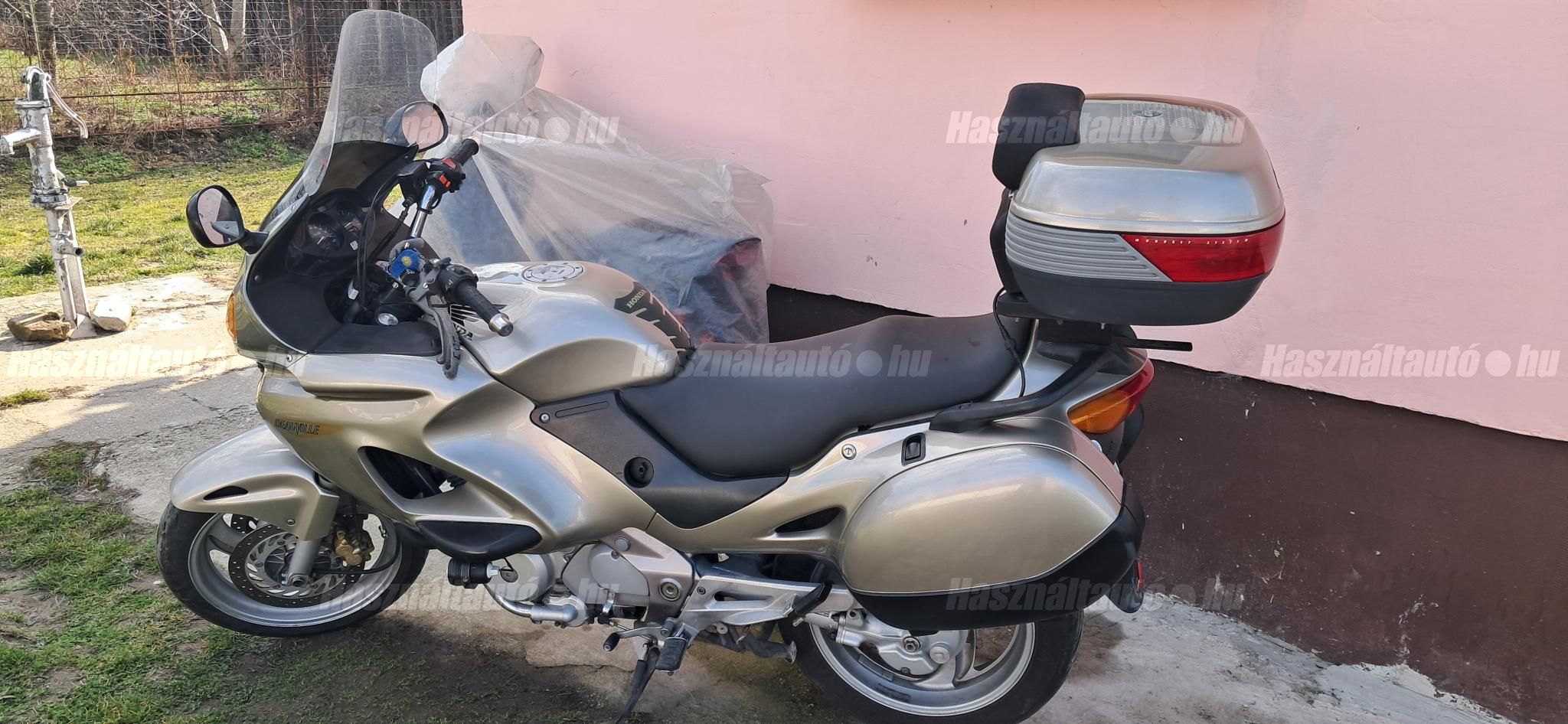 HONDA NT 650 V DEAUVILLE 2000/6 - 1