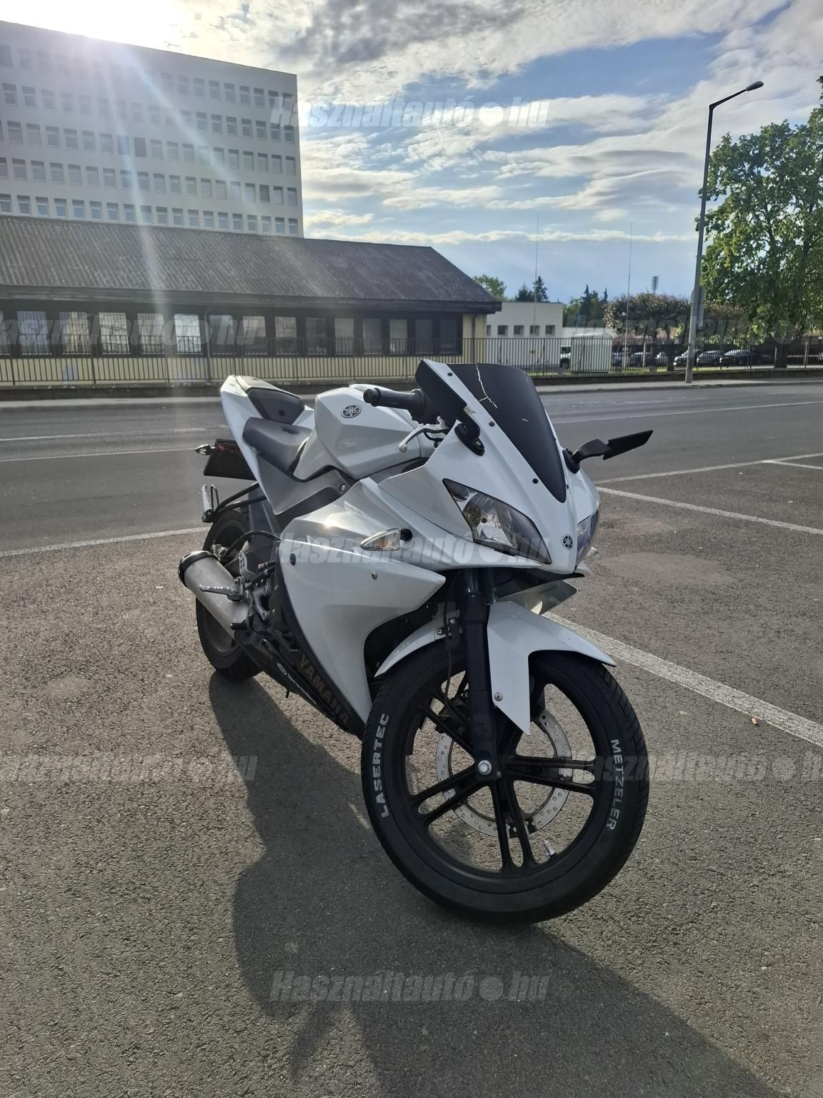 YAMAHA YZF R 125 2011/9 - 1