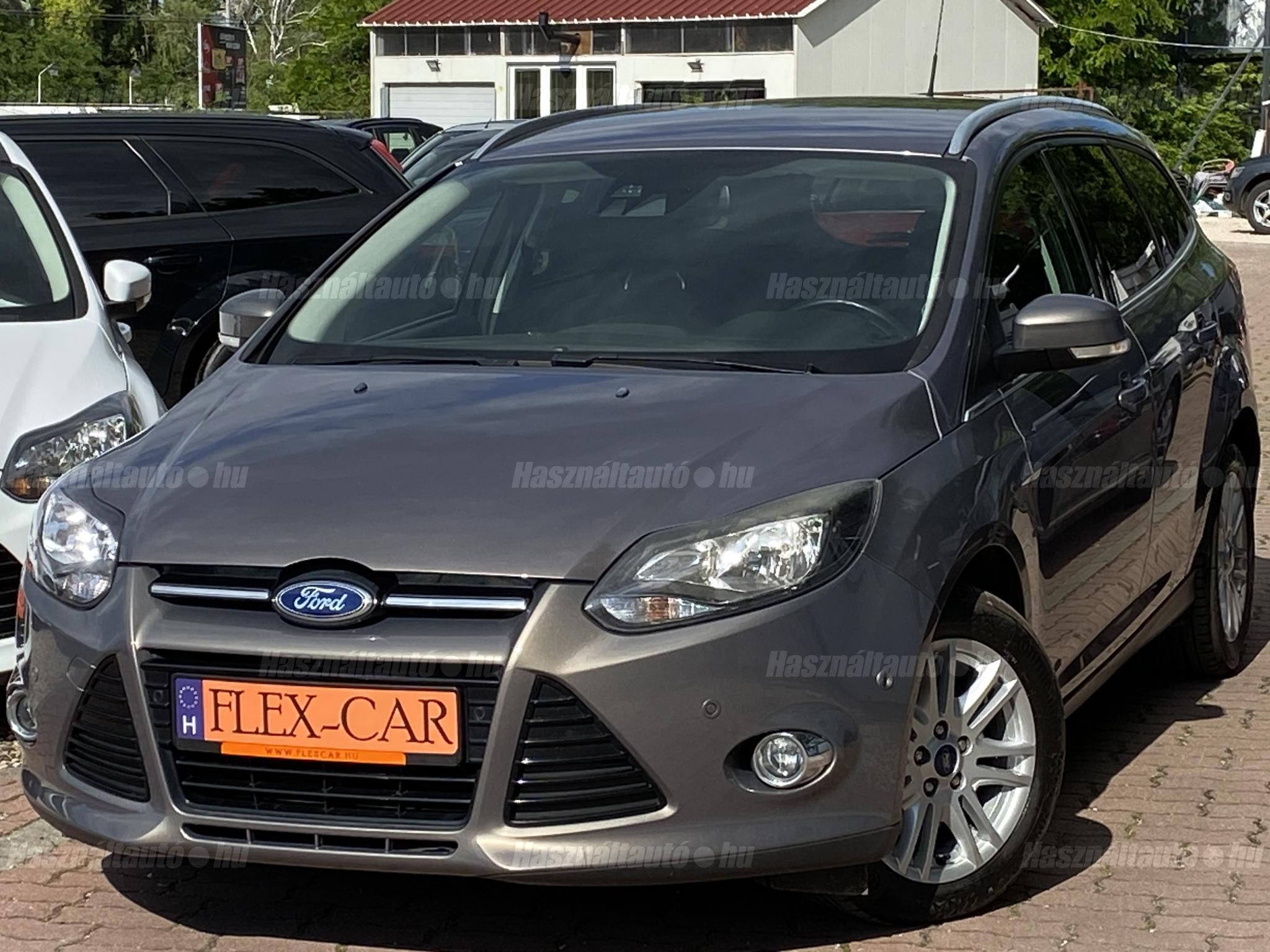 FORD FOCUS 2014/8 - 1
