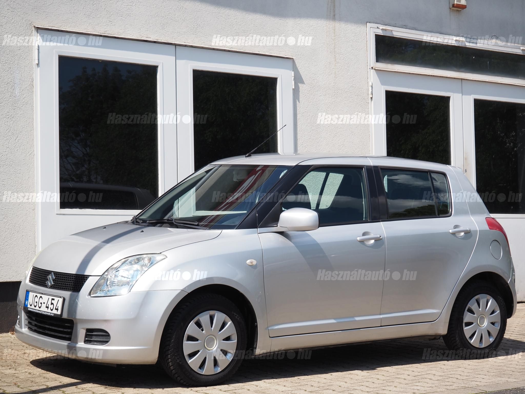 SUZUKI SWIFT 2005/5 - 1