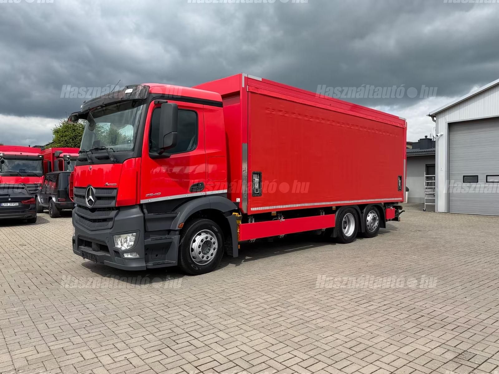 MERCEDES-BENZ 2019/11 - 1
