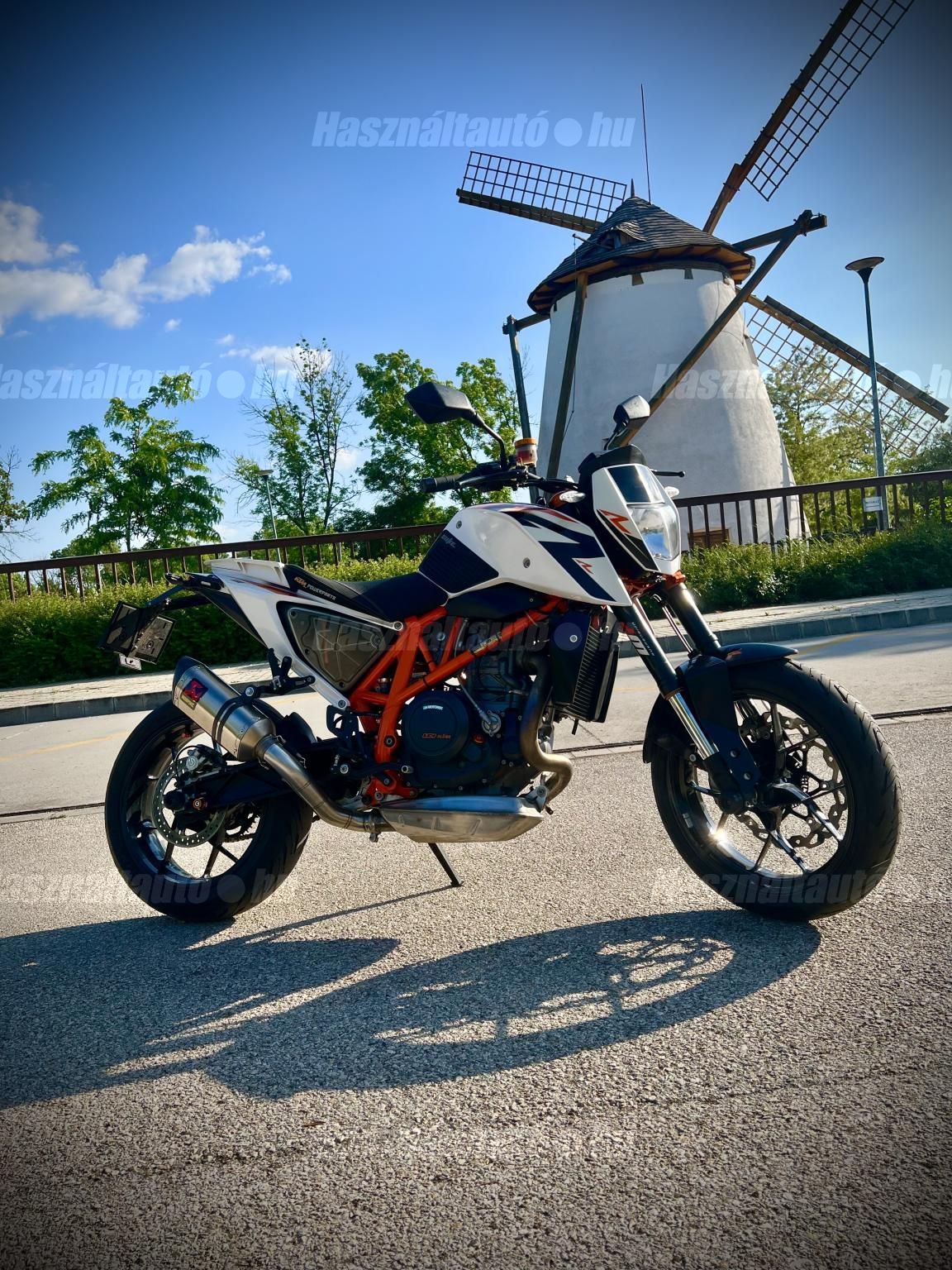 KTM 690 DUKE R 2013/10 - 1