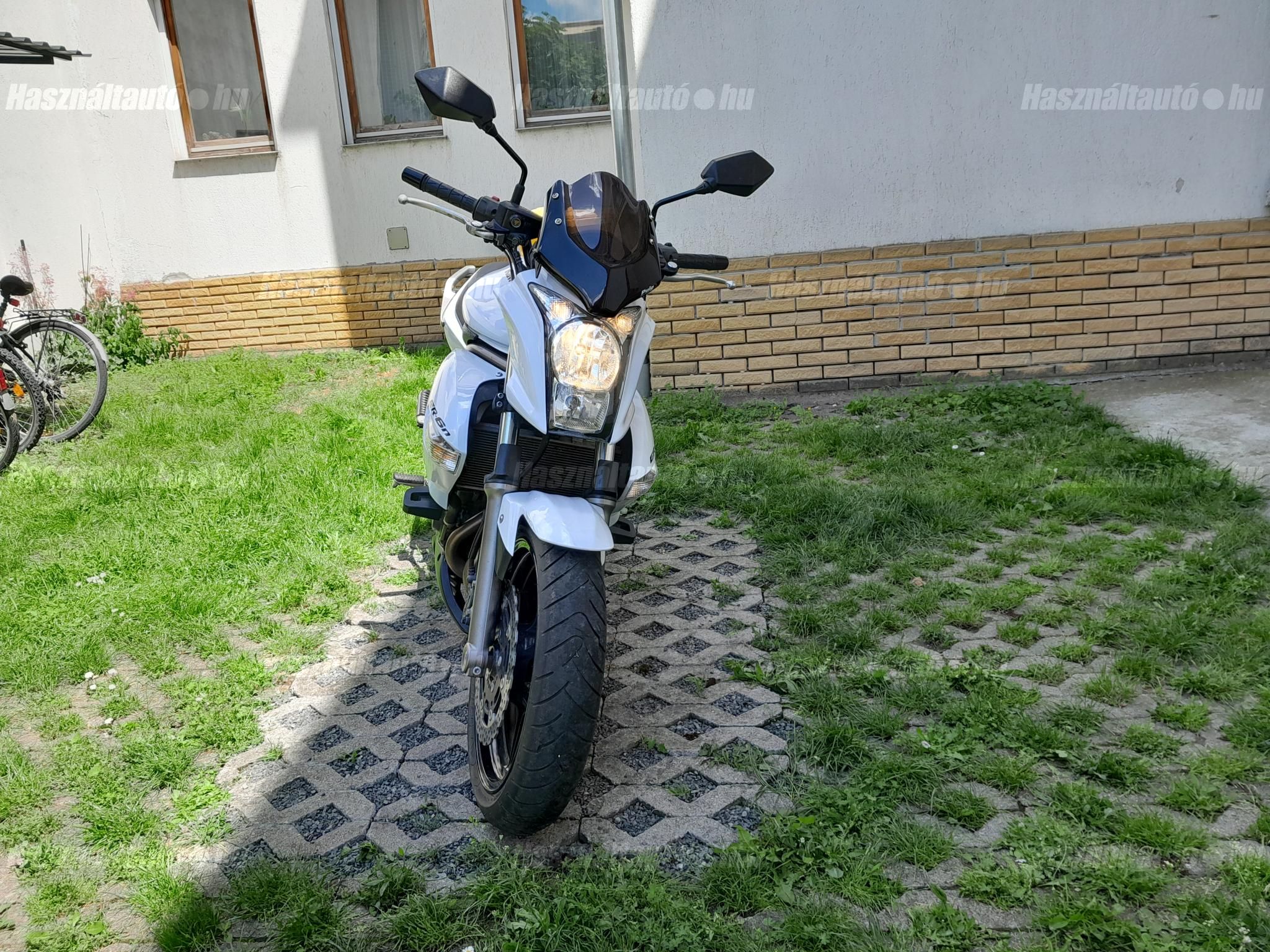 KAWASAKI ER-6N 2010/8 - 1