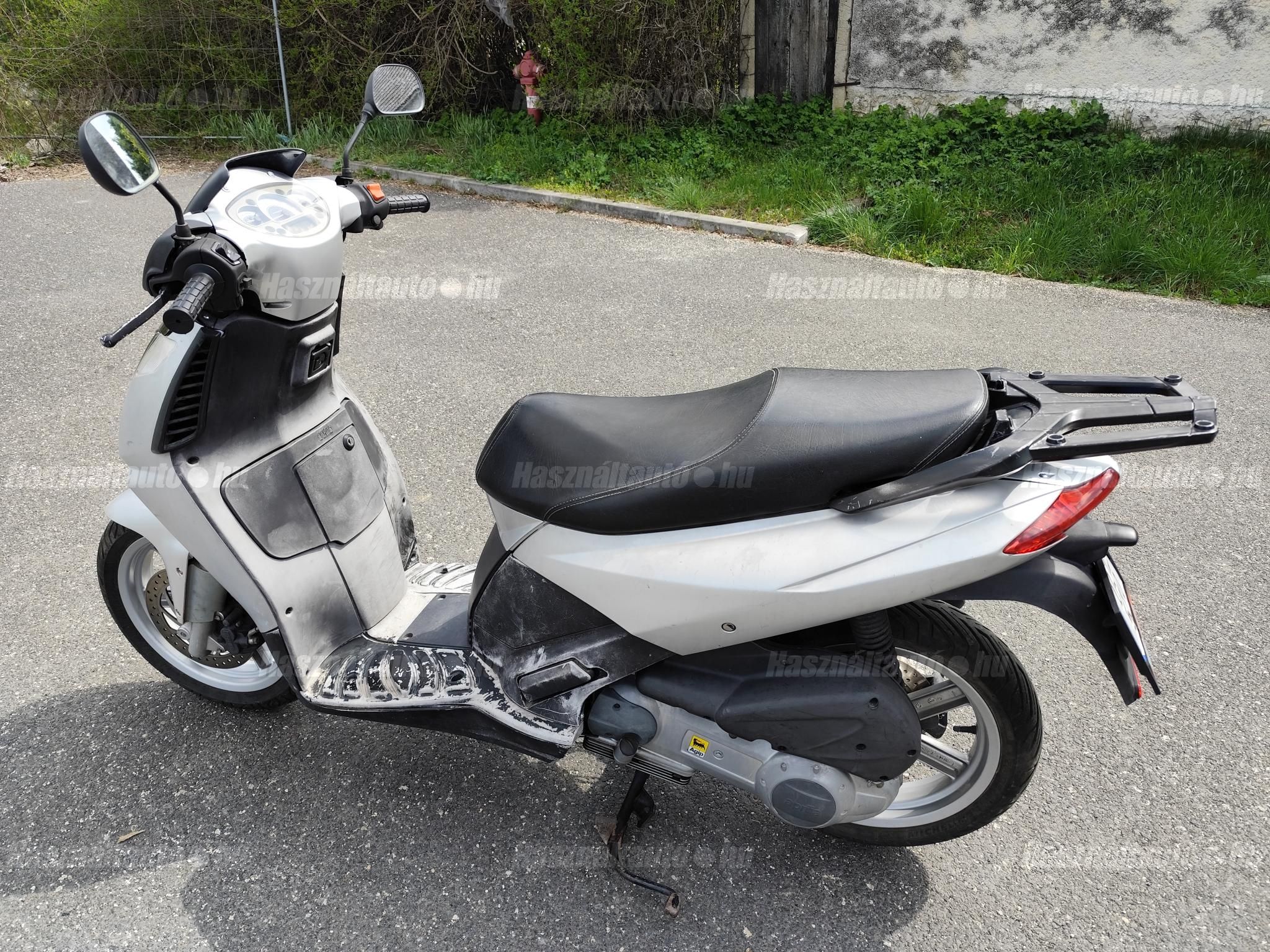 APRILIA SPORT CITY CUBE 200 2010 - 1