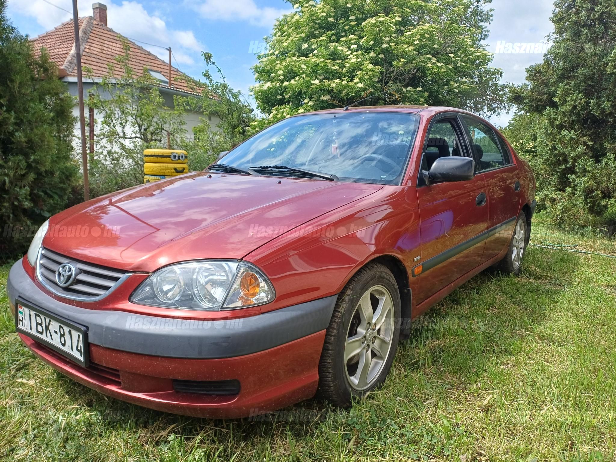TOYOTA AVENSIS 2001/8 - 1