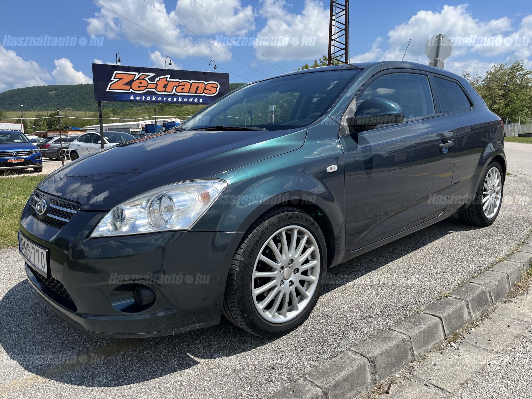 KIA CEE'D 2009/3 - 1