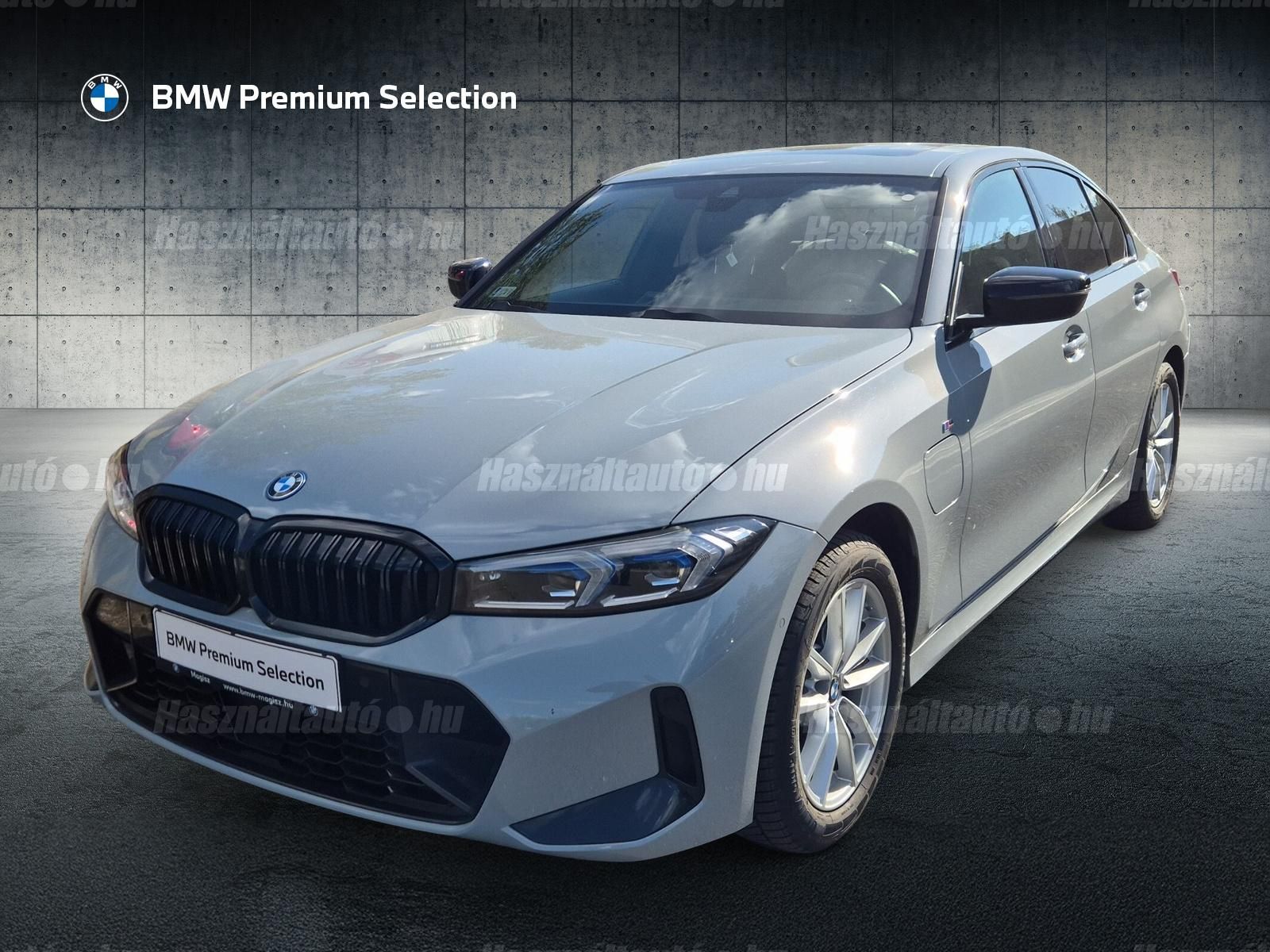 BMW 330 2024/7 - 1
