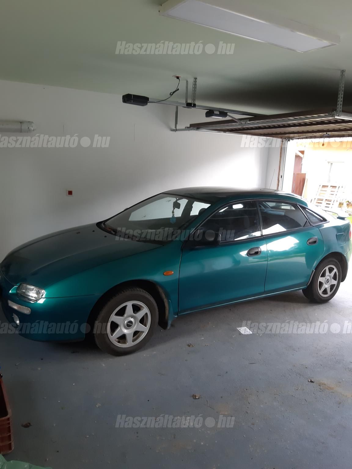 MAZDA 323 F 1995 - 1