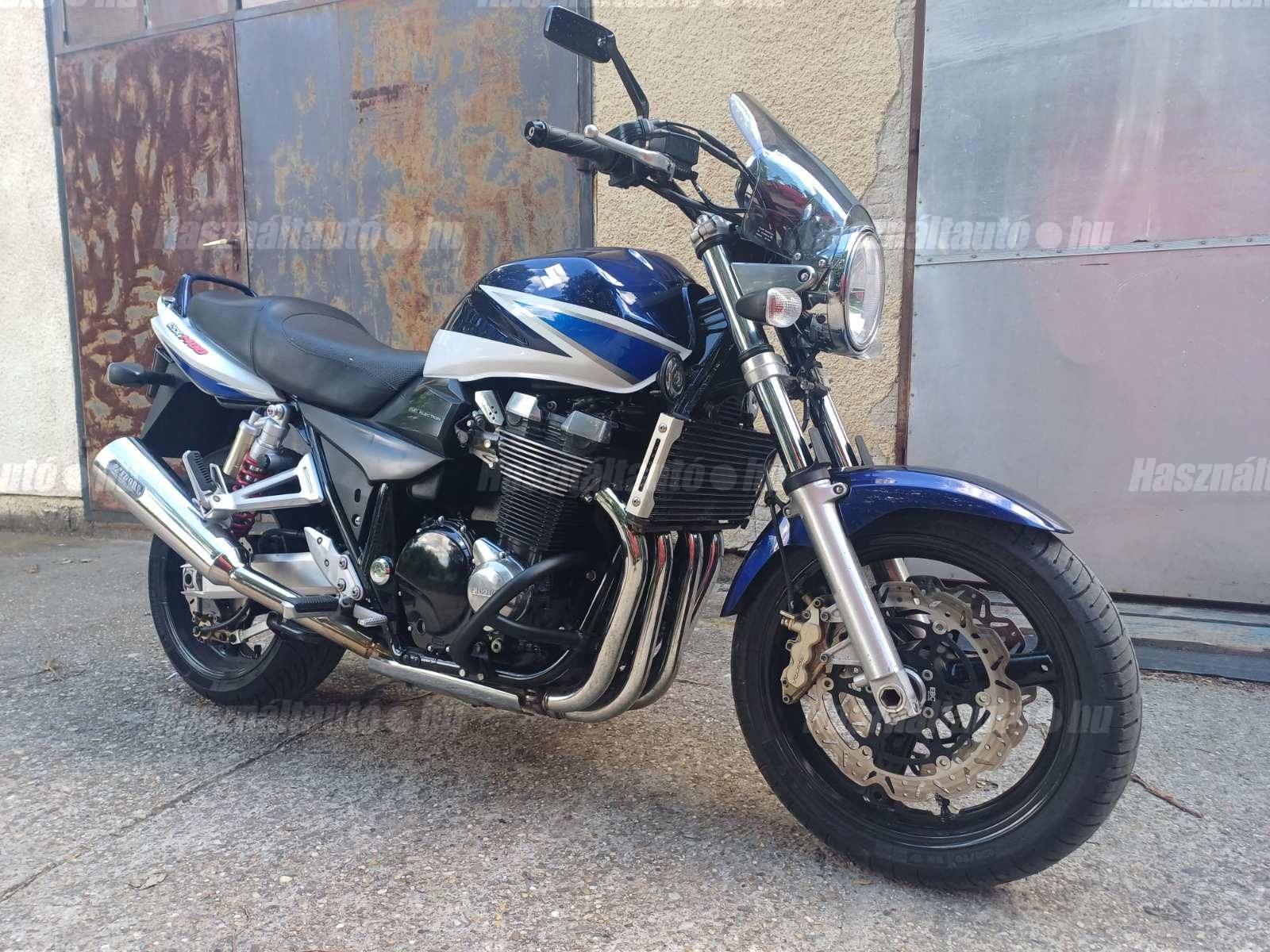 SUZUKI GSX 1400 2004 - 1