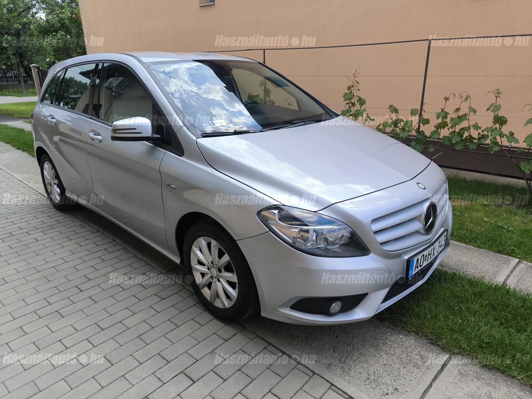 MERCEDES-BENZ B 200 2012/7 - 1