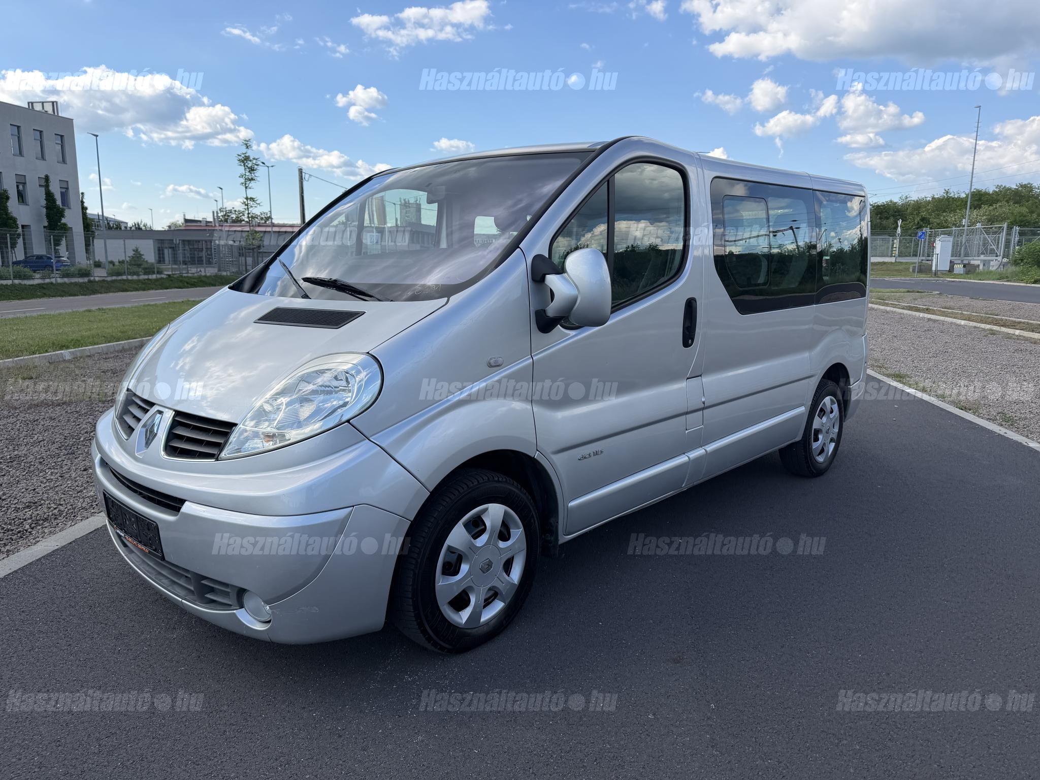 RENAULT TRAFIC 2009/3 - 1