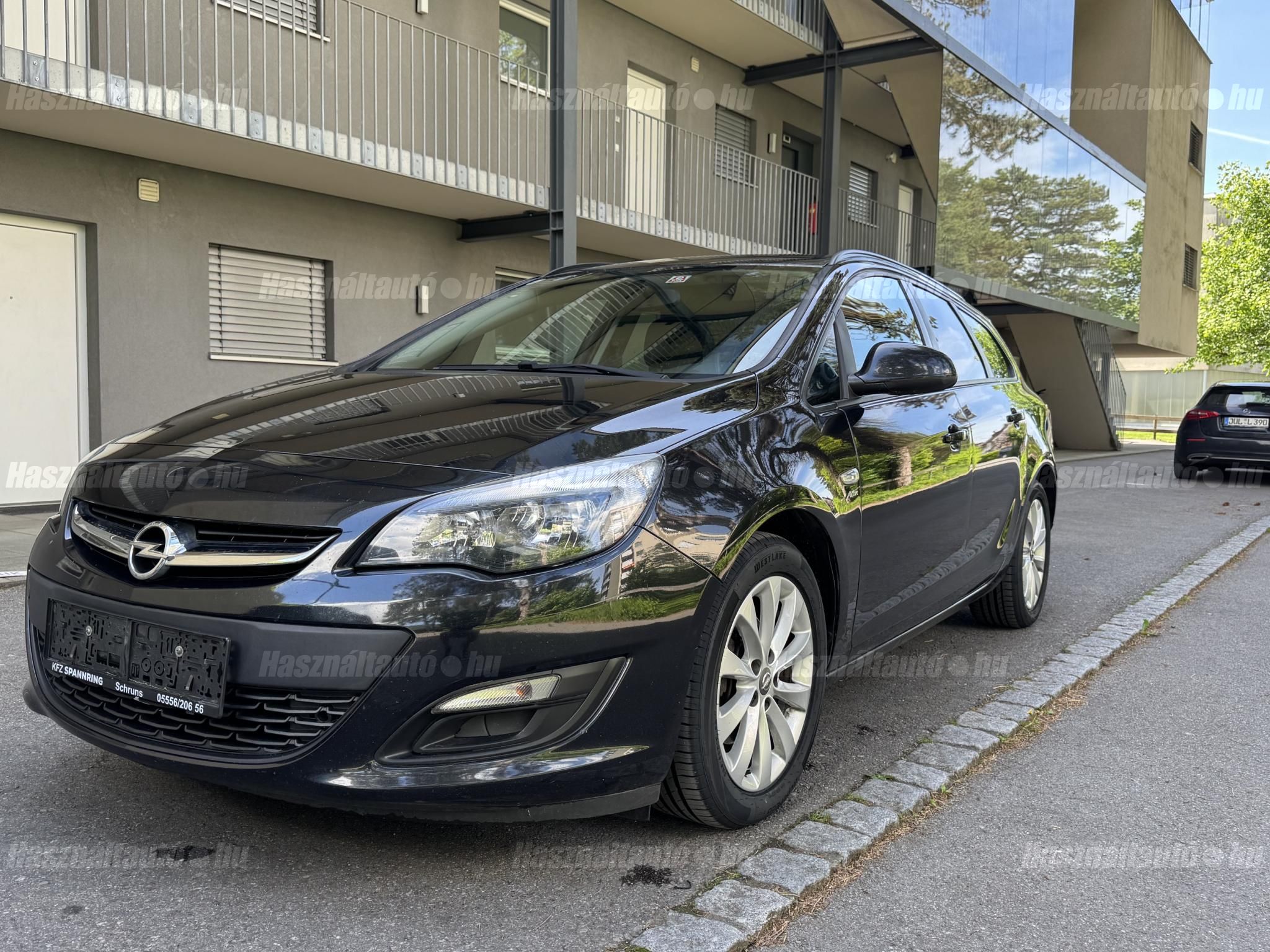 OPEL ASTRA J 2013/8 - 1