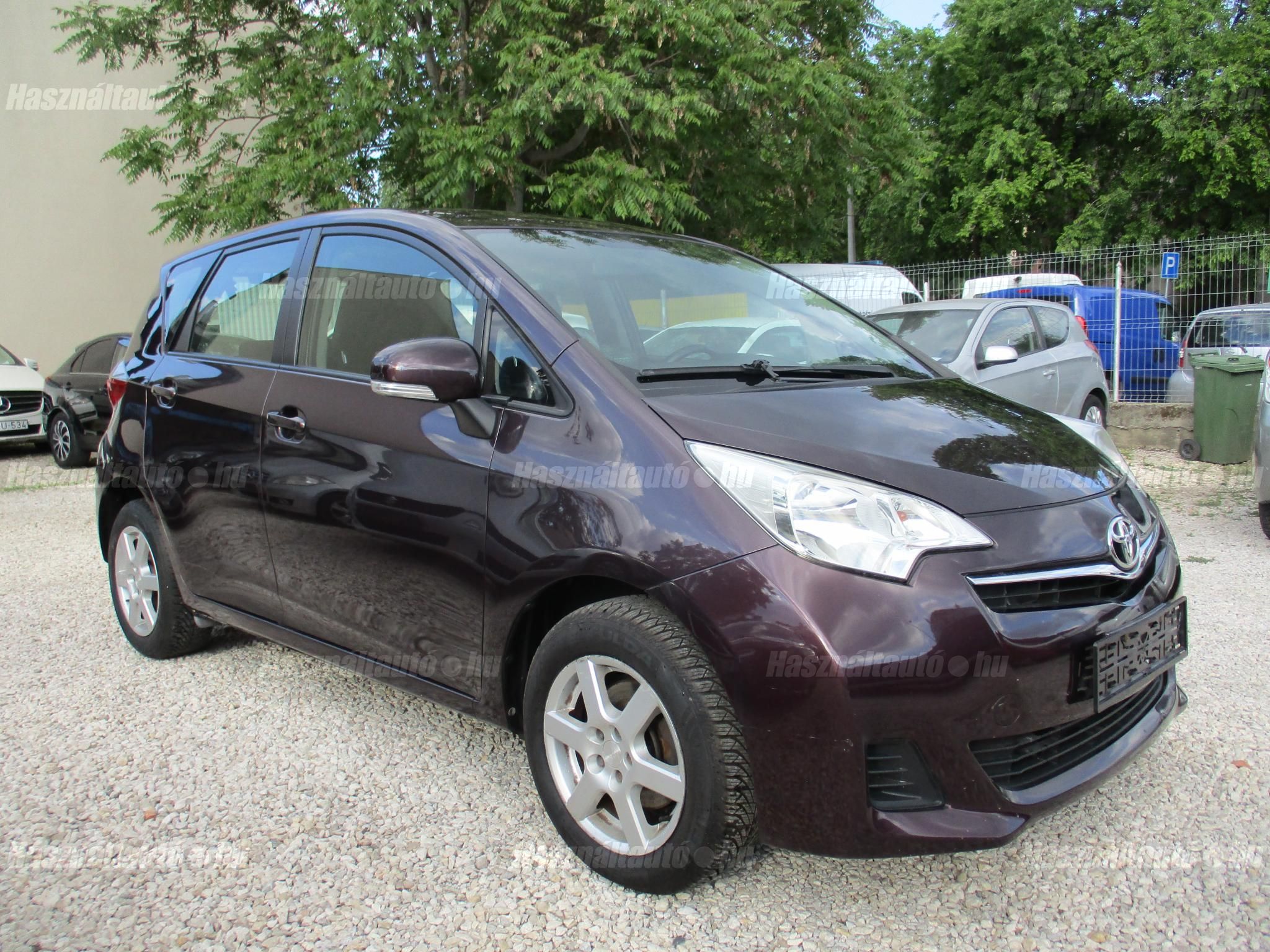 TOYOTA VERSO-S 2012/3 - 1