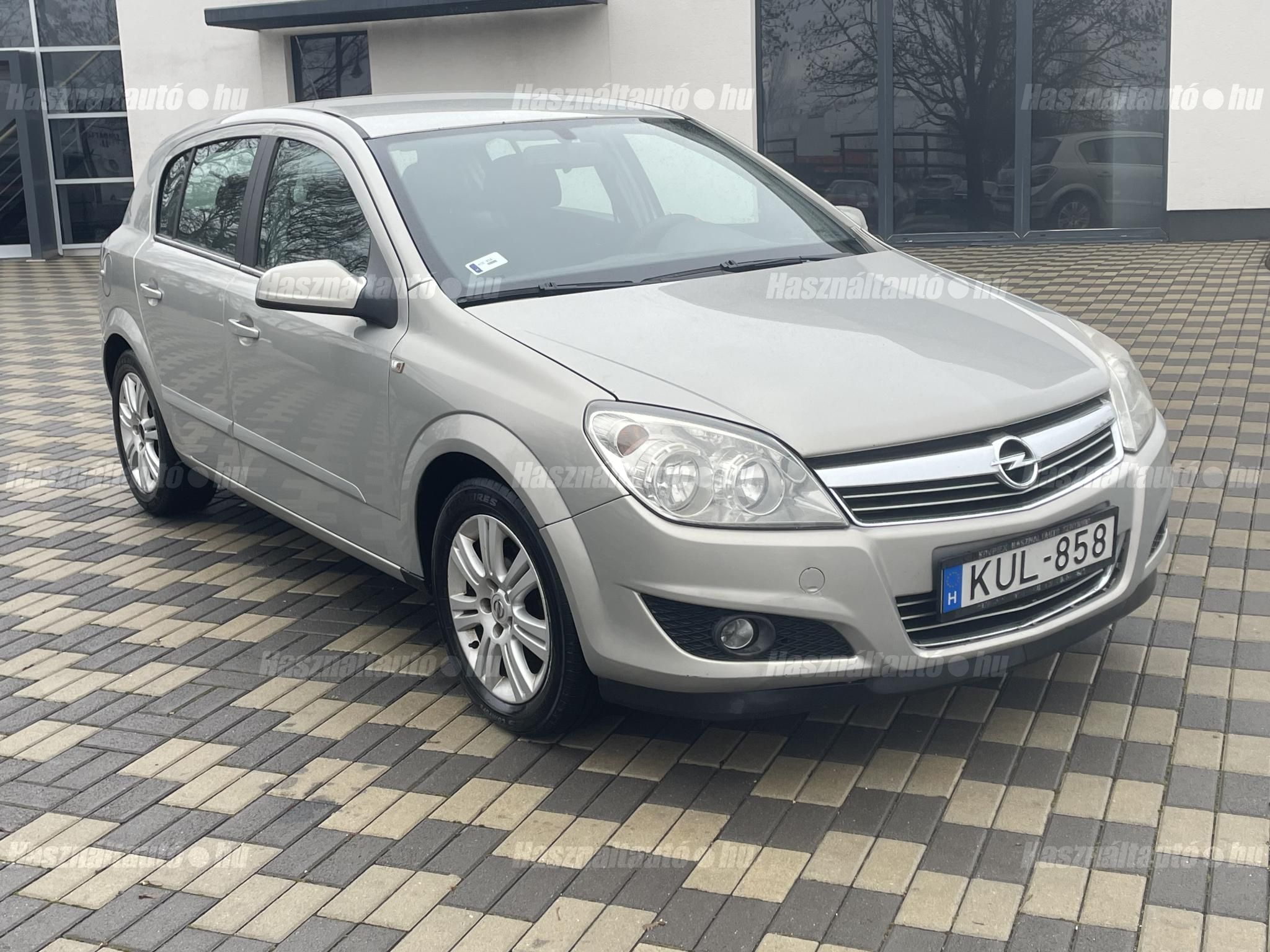 OPEL ASTRA H 2007/7 - 1