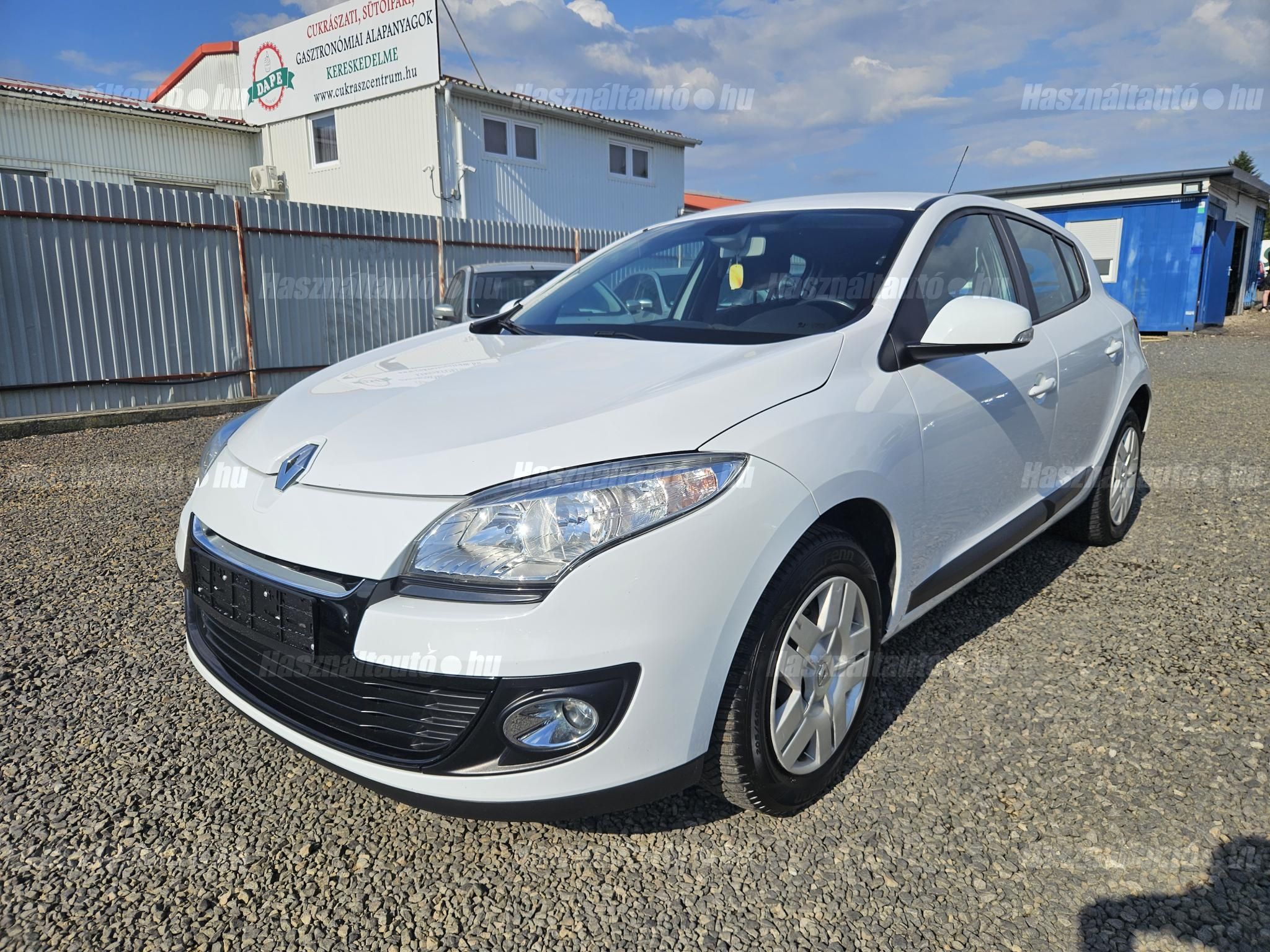 RENAULT MEGANE 2013/4 - 1