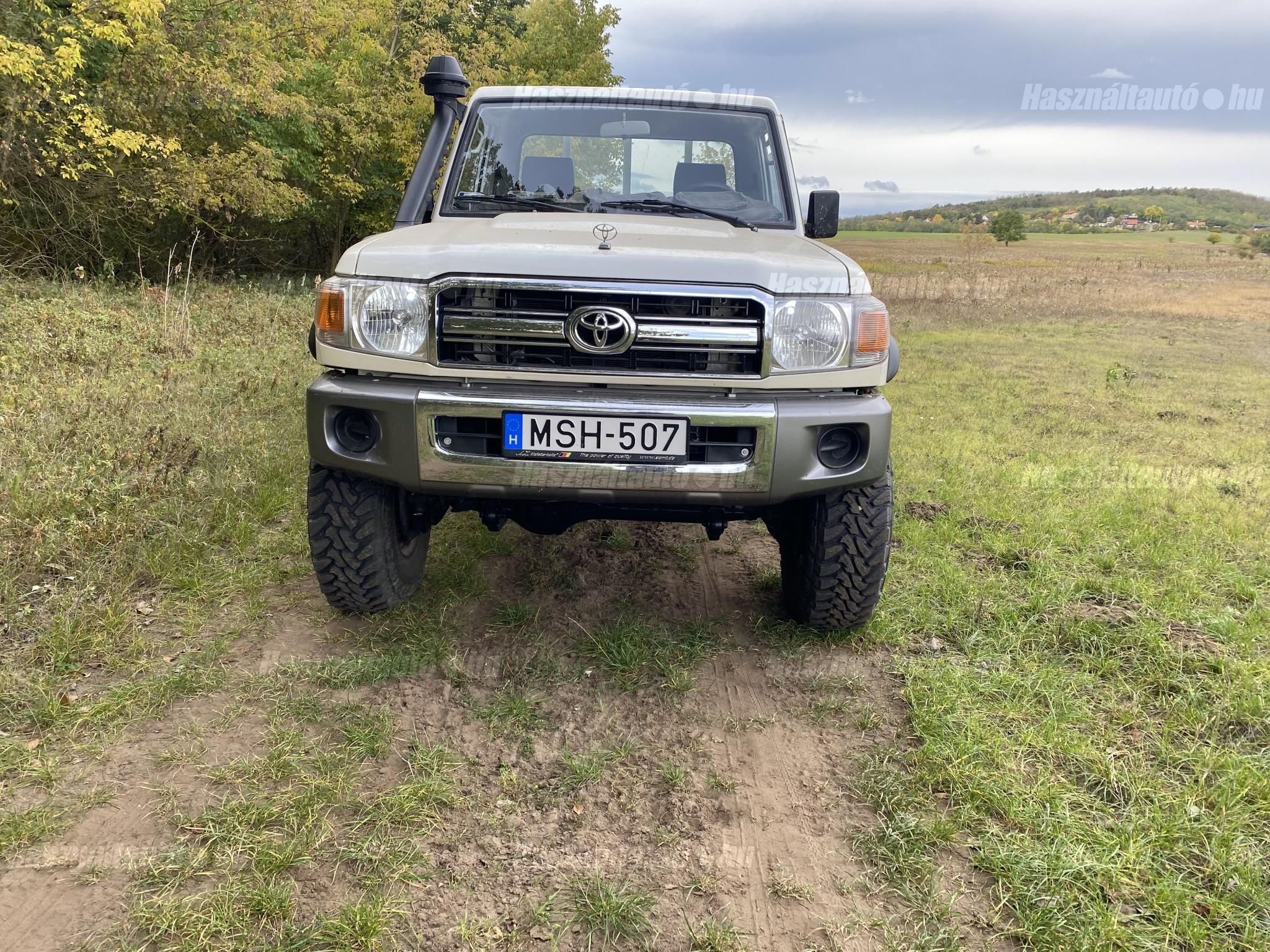 TOYOTA LAND CRUISER 2013/7 - 1