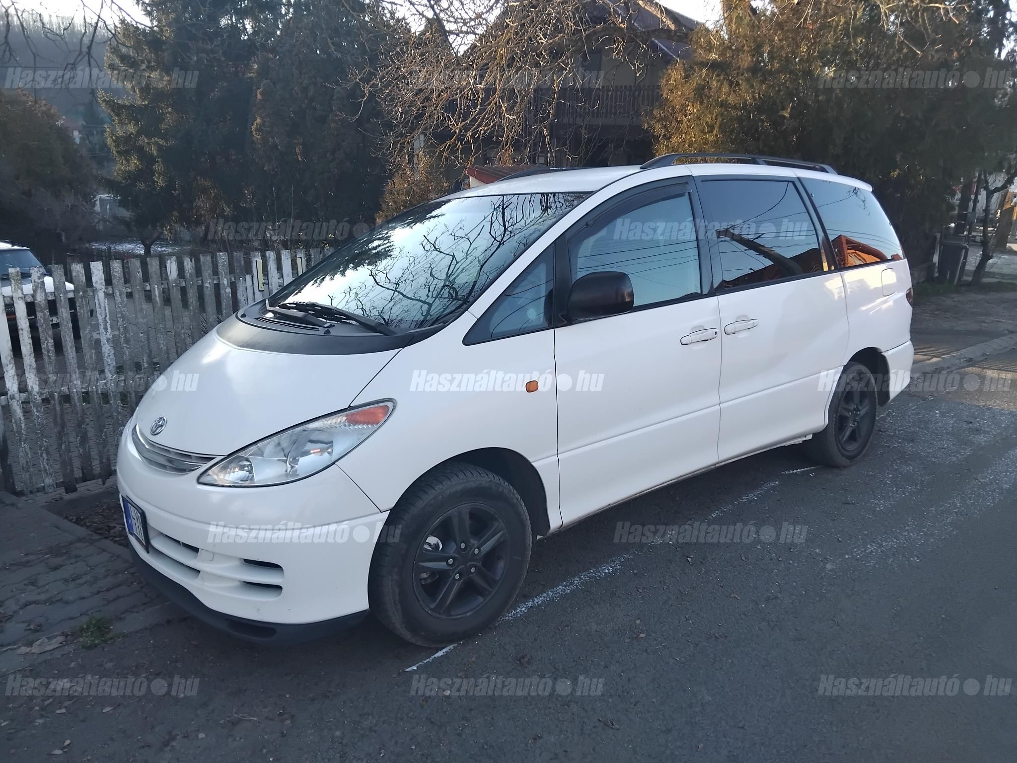 TOYOTA PREVIA 2001 - 1