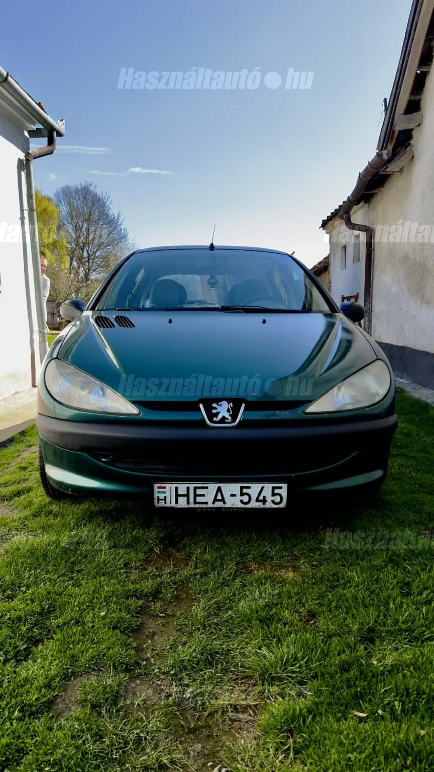 PEUGEOT 206 2000/3 - 1
