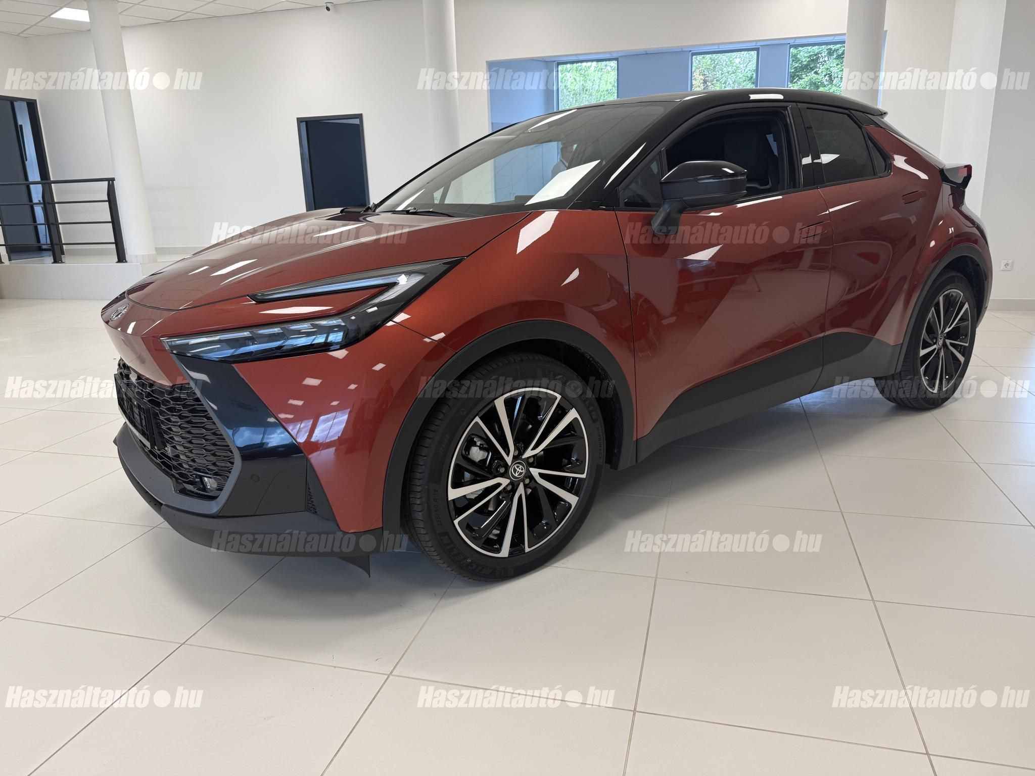 TOYOTA C-HR 2026 - 1